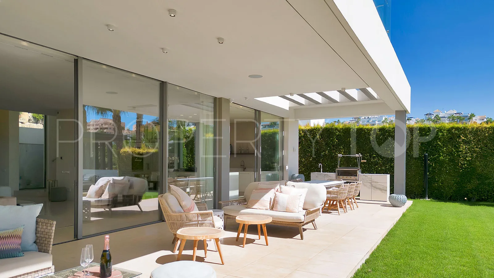 Benahavis villa for sale