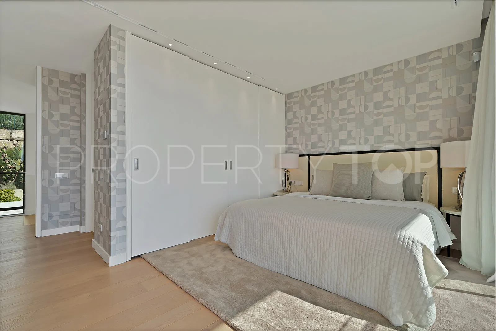 Benahavis villa for sale