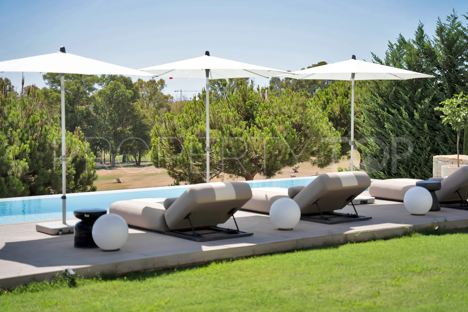 Benahavis villa for sale