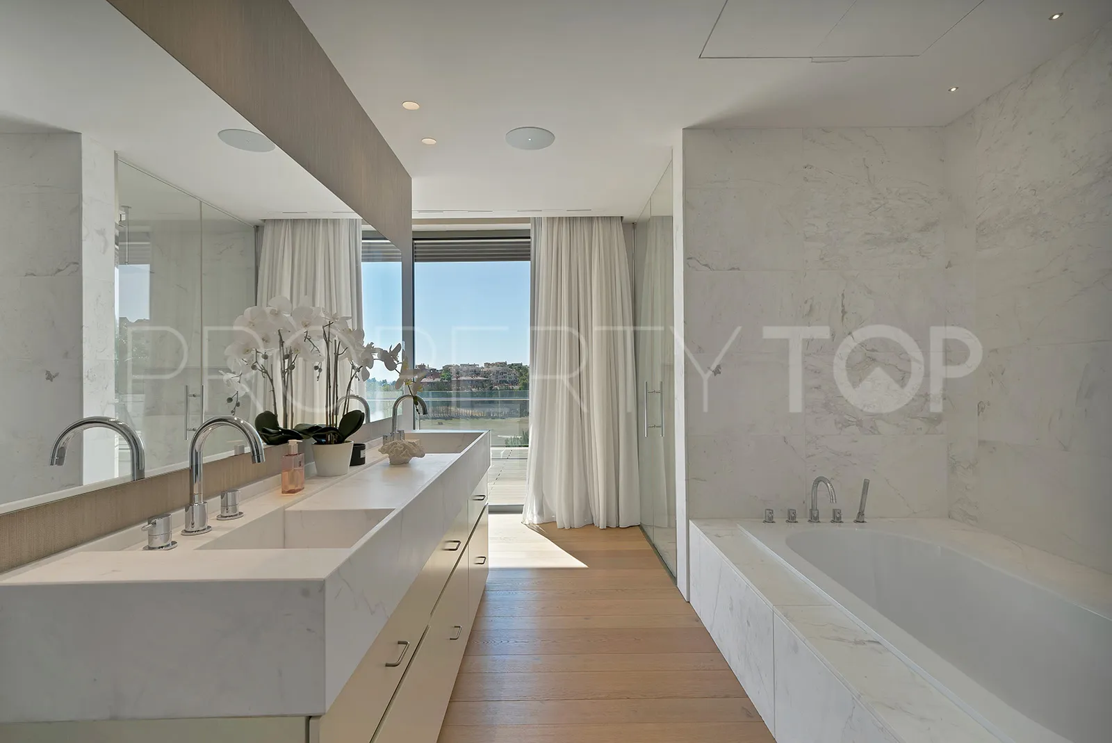 Benahavis villa for sale