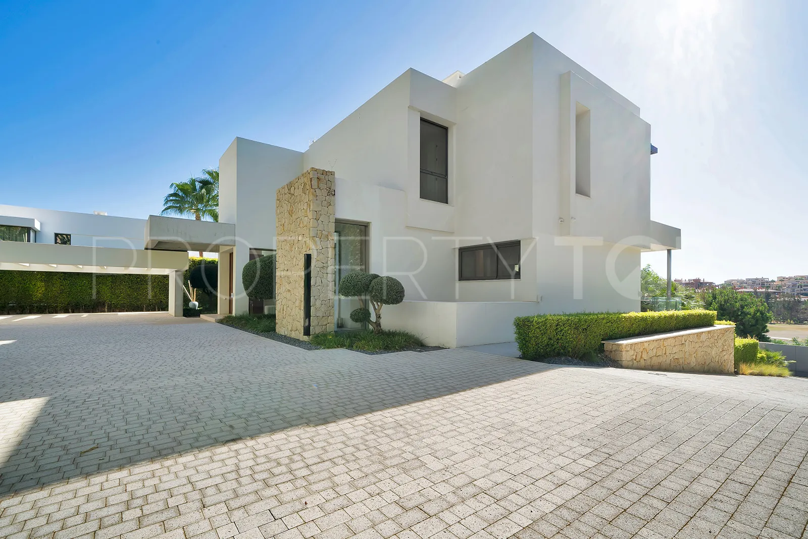 Benahavis villa for sale