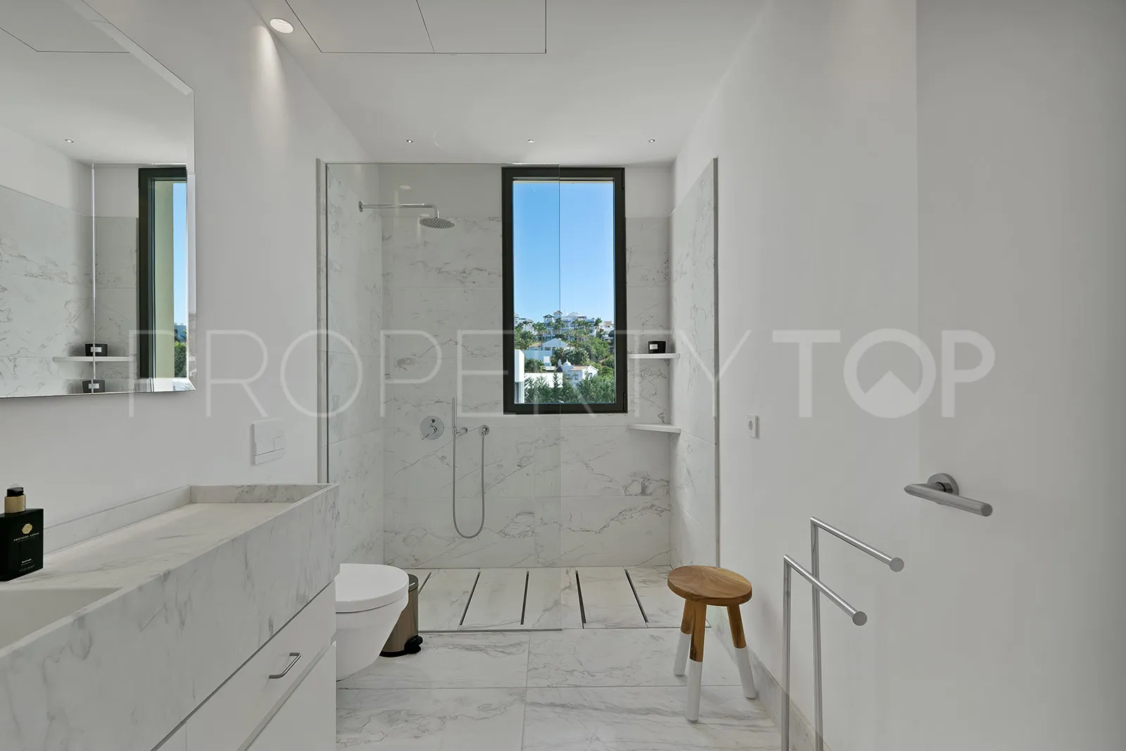 Benahavis villa for sale