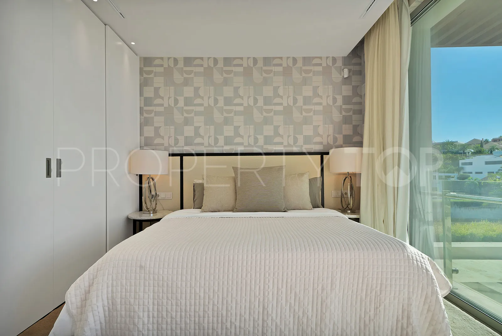 Benahavis villa for sale