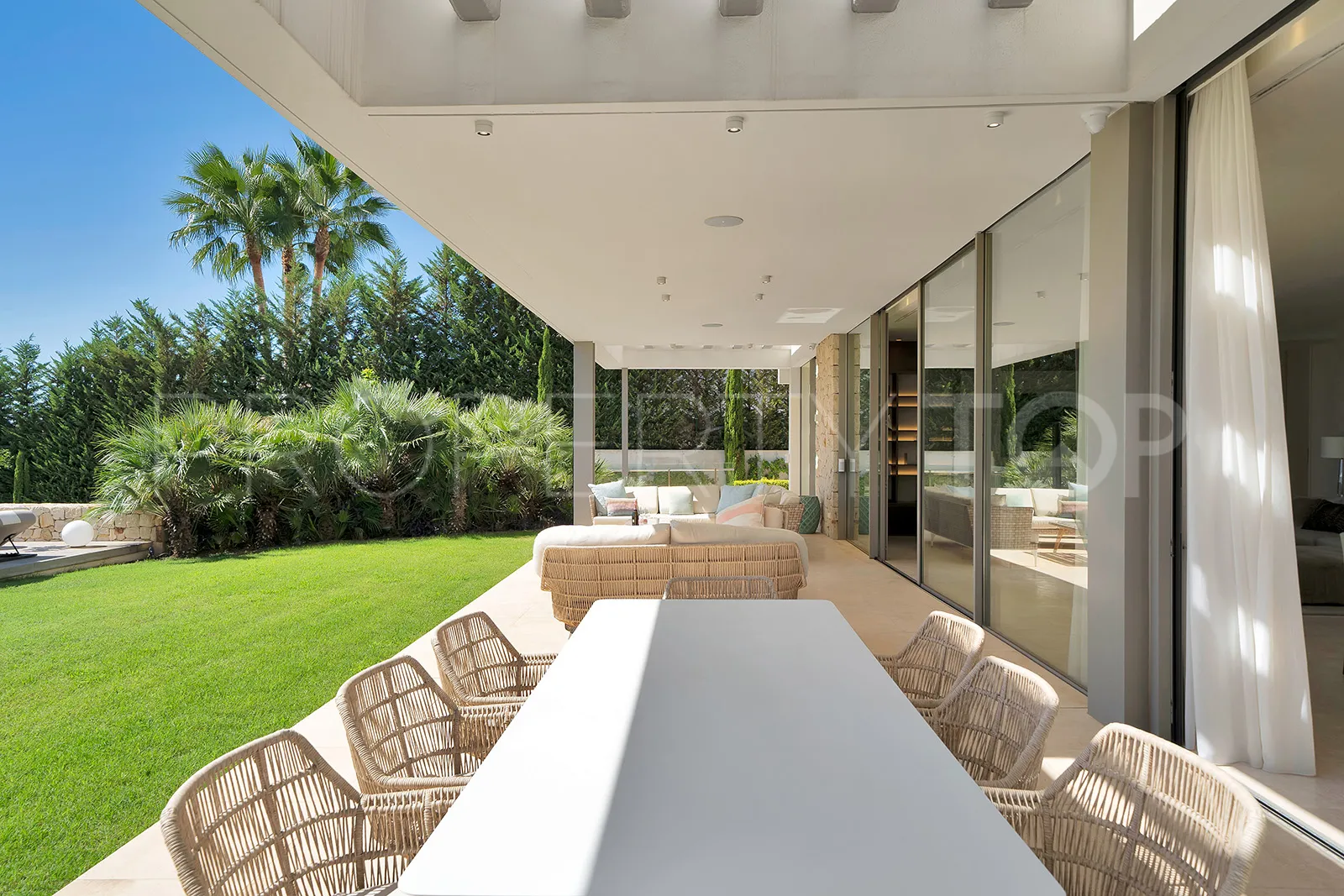 Benahavis villa for sale