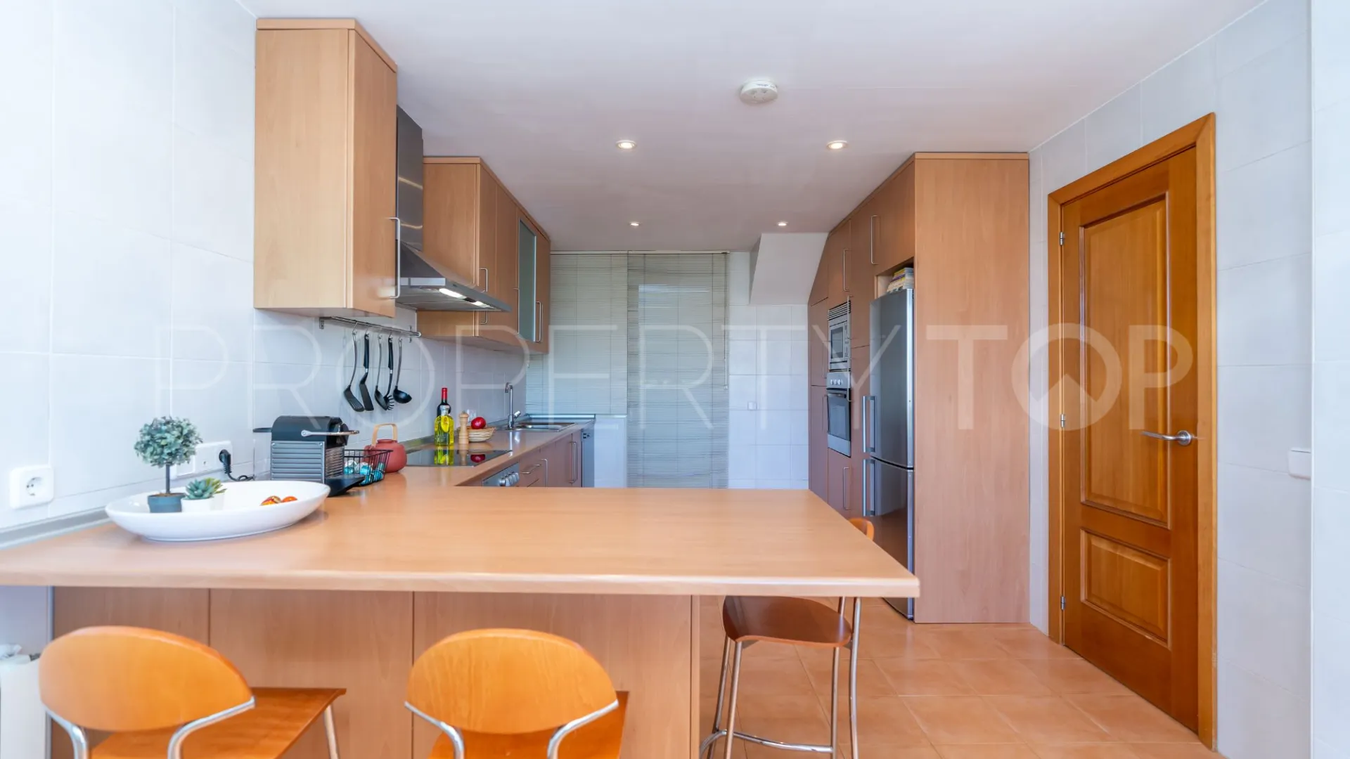 For sale villa in Benahavis with 4 bedrooms
