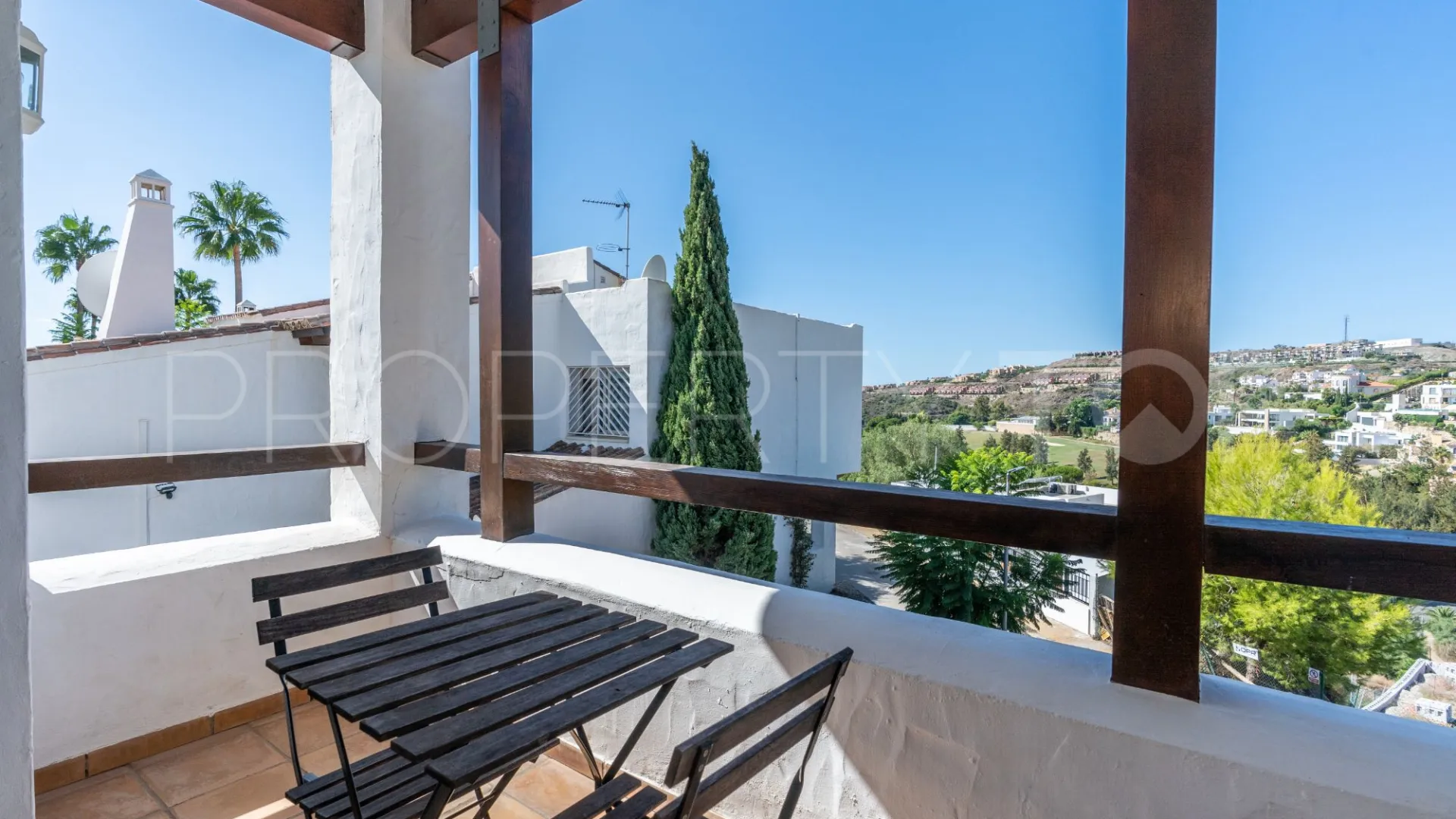 For sale villa in Benahavis with 4 bedrooms