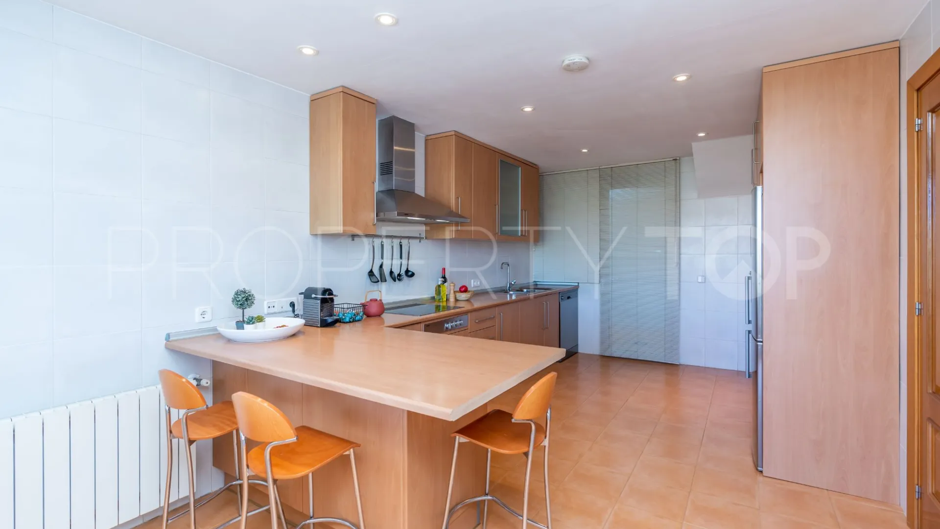For sale villa in Benahavis with 4 bedrooms