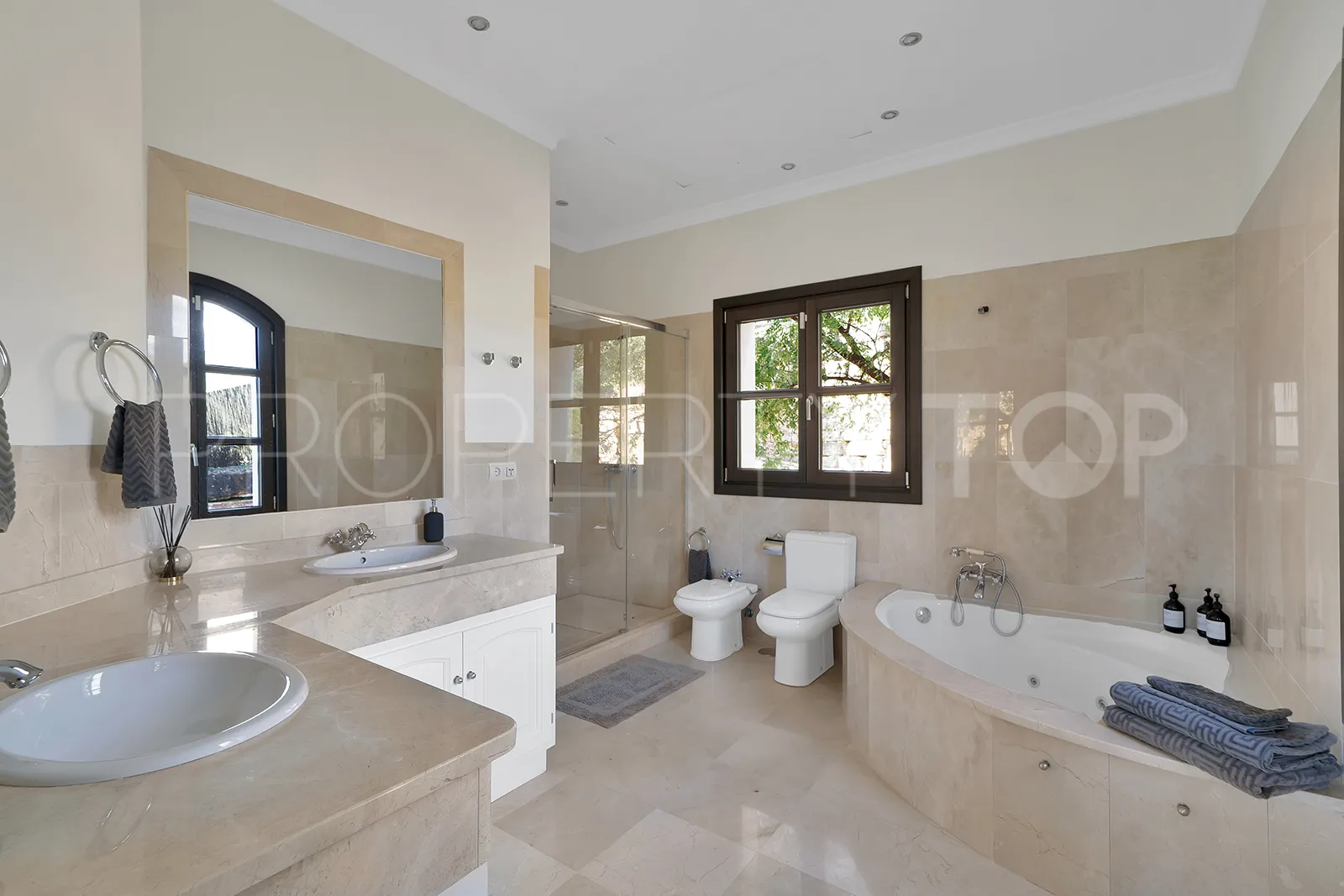 For sale Benahavis villa