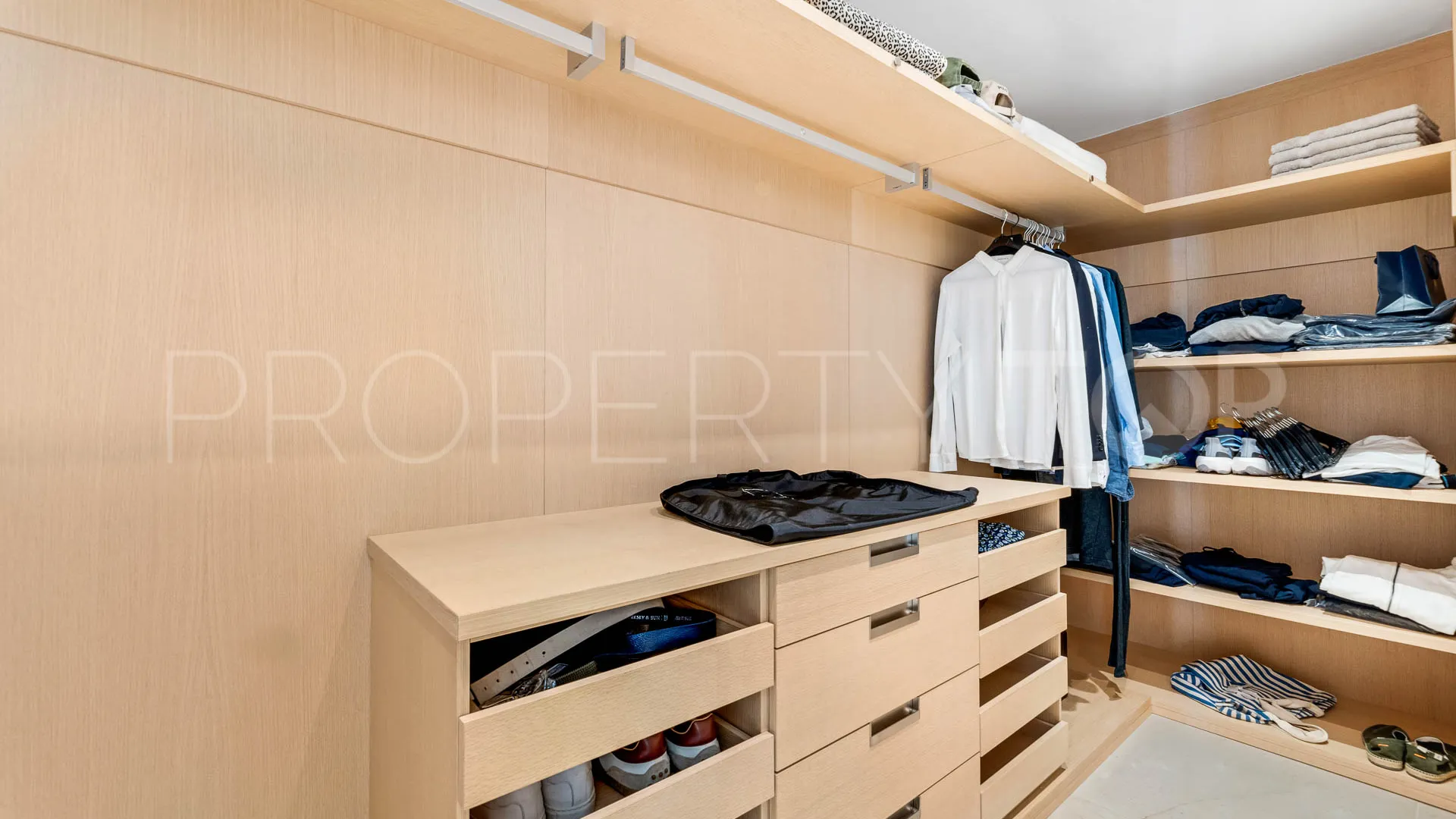 Atico duplex en venta en Benahavis