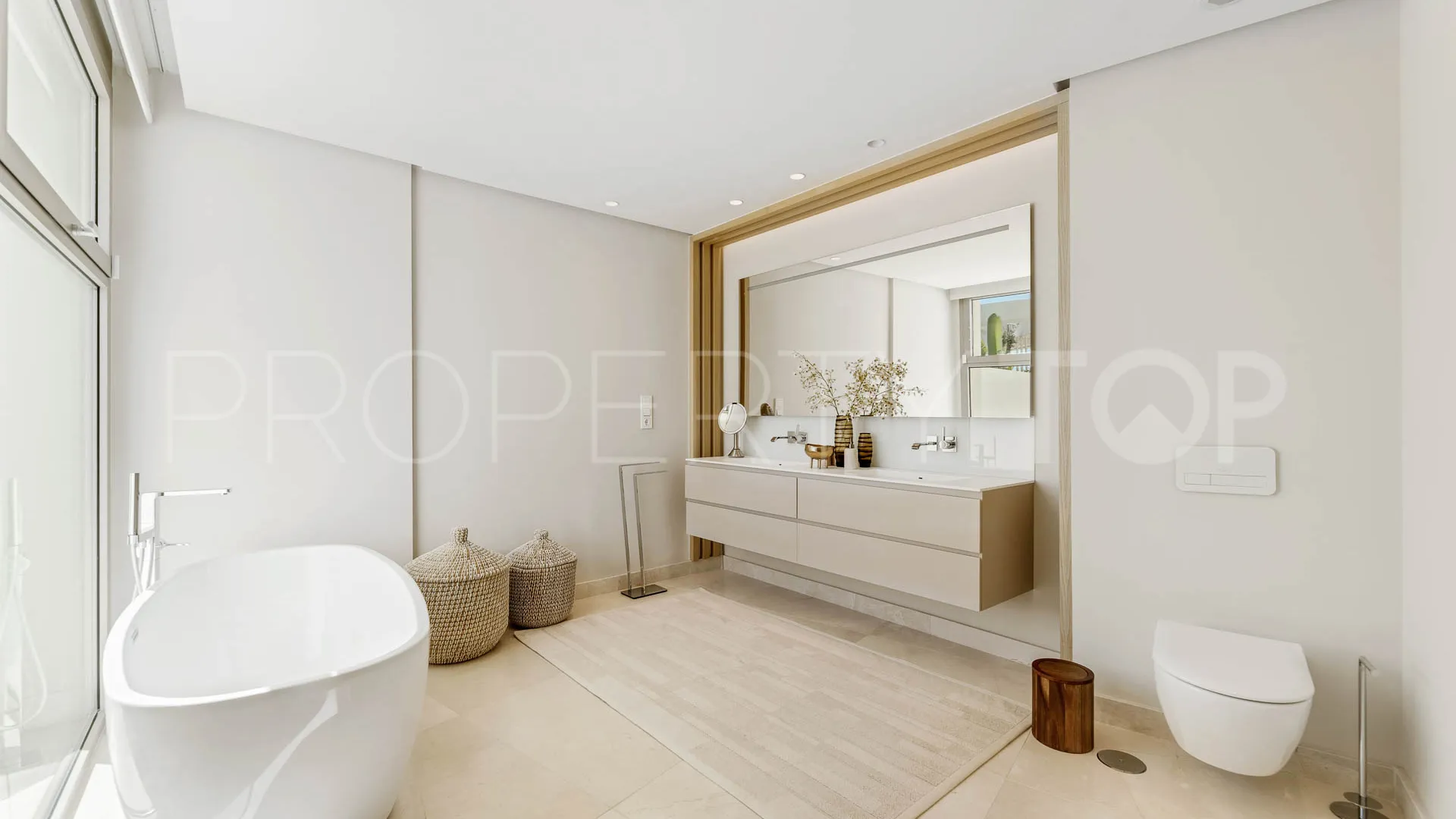 Atico duplex en venta en Benahavis