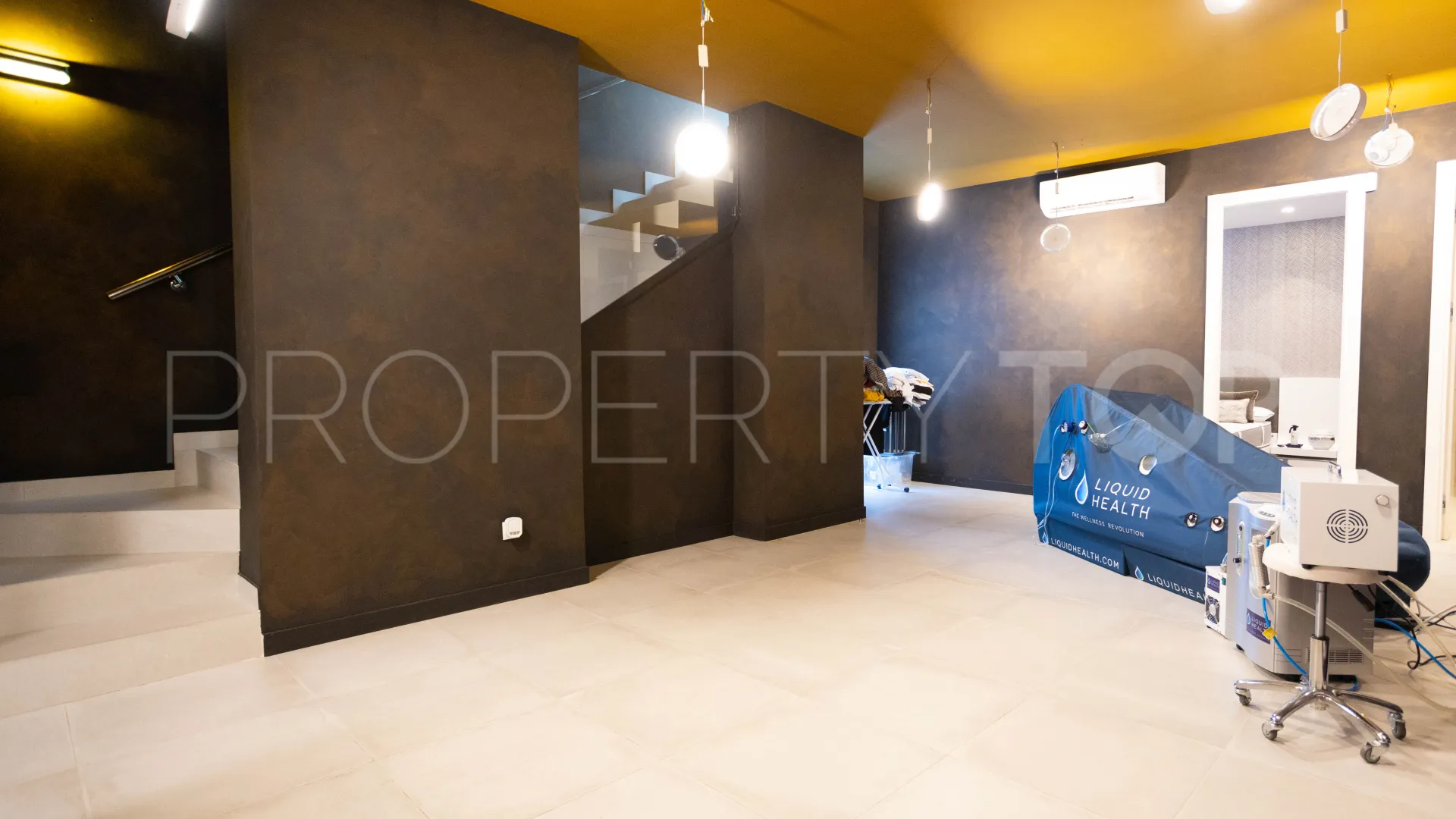 For sale villa in Estepona