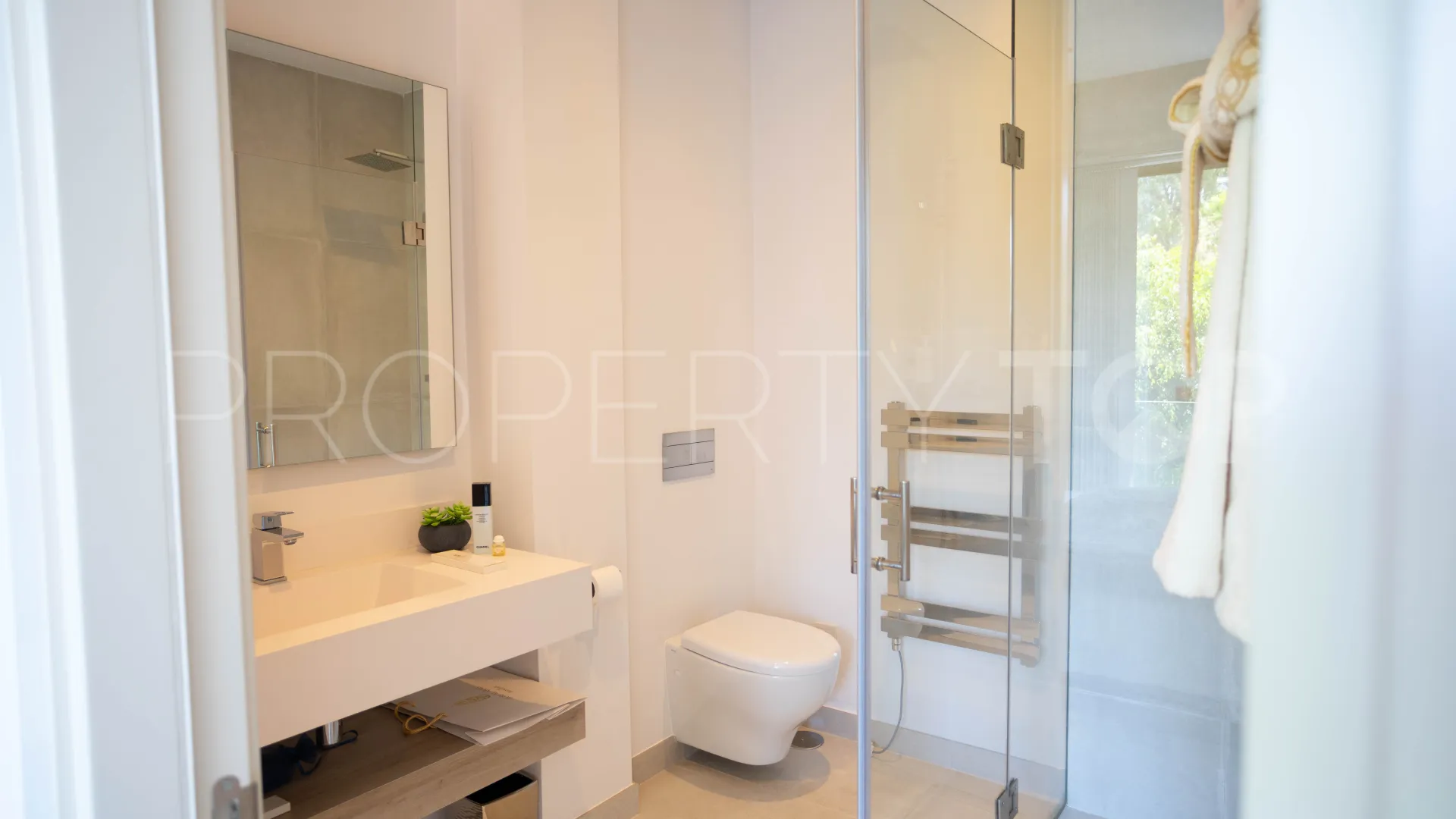 For sale villa in Estepona