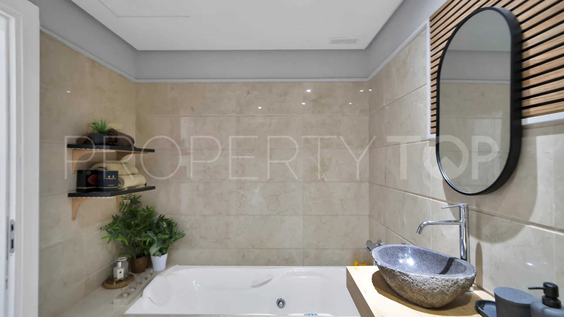 Benahavis 4 bedrooms town house for sale