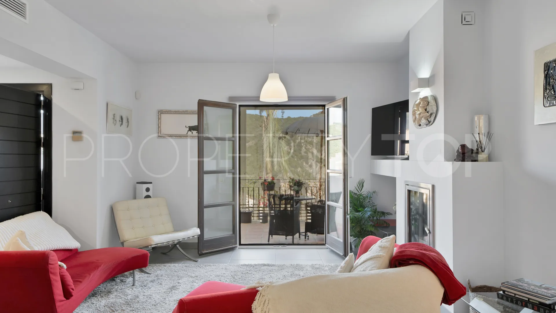 Benahavis 4 bedrooms town house for sale