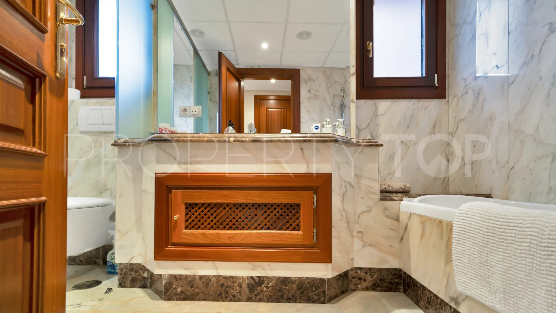 Apartment for sale in New Golden Mile
