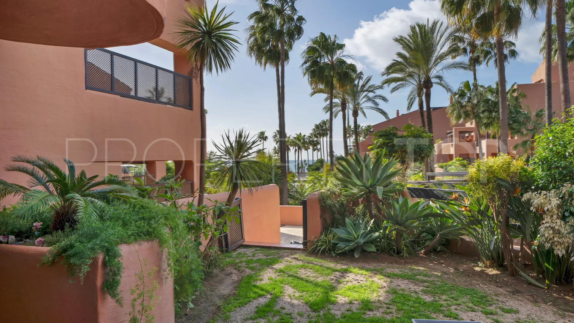Apartment for sale in New Golden Mile