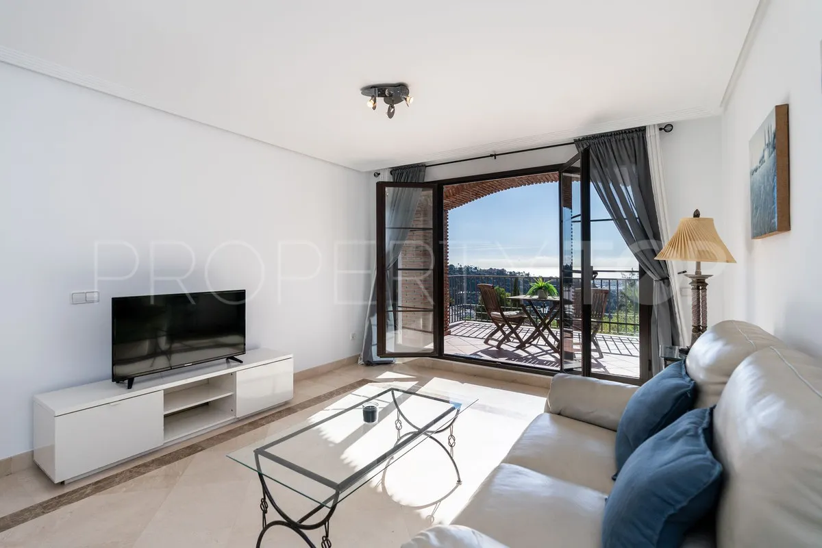 Apartment with 2 bedrooms for sale in Benahavis