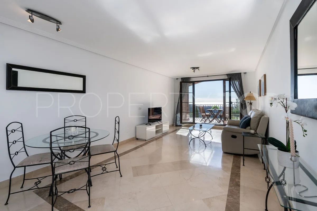 Apartment with 2 bedrooms for sale in Benahavis