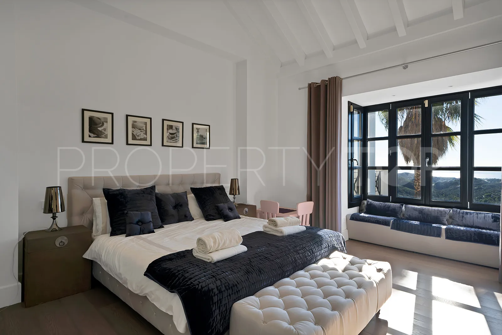 Benahavis villa for sale