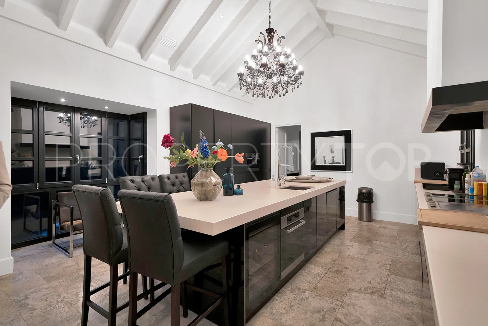 Benahavis villa for sale