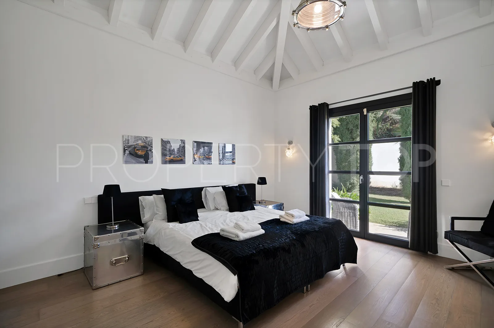 Benahavis villa for sale