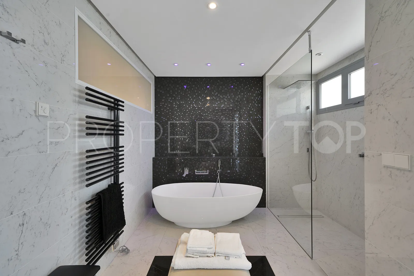Las Lomas de Nueva Andalucia, villa en venta de 4 dormitorios