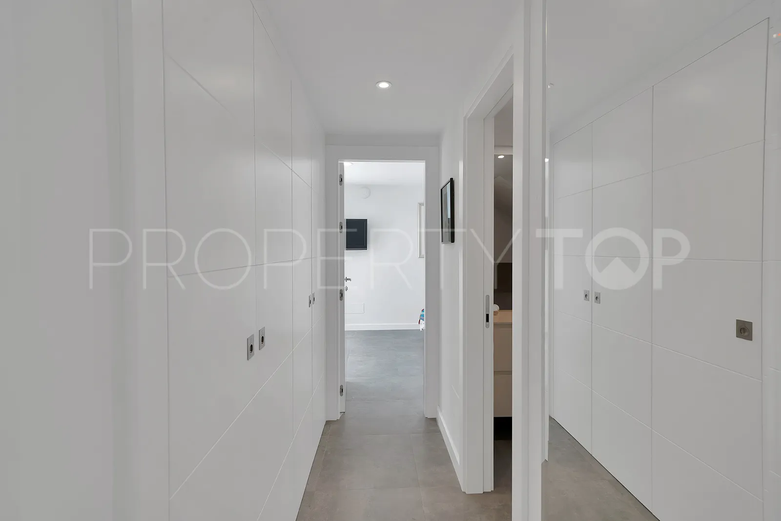 Las Lomas de Nueva Andalucia, villa en venta de 4 dormitorios