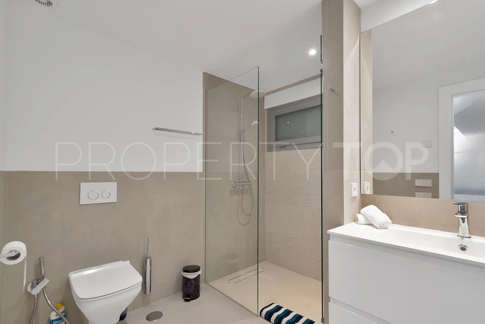 Las Lomas de Nueva Andalucia, villa en venta de 4 dormitorios