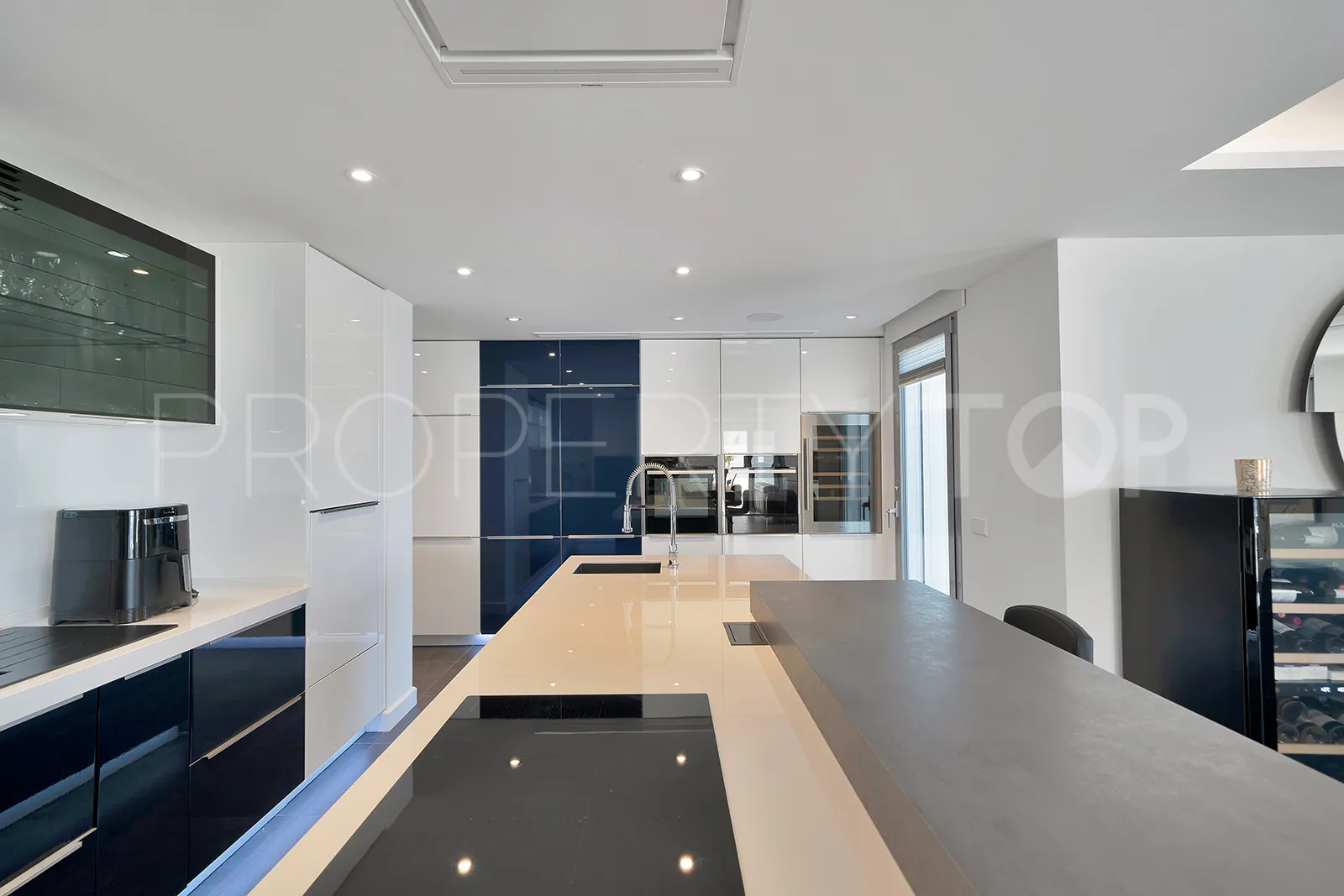 Las Lomas de Nueva Andalucia, villa en venta de 4 dormitorios