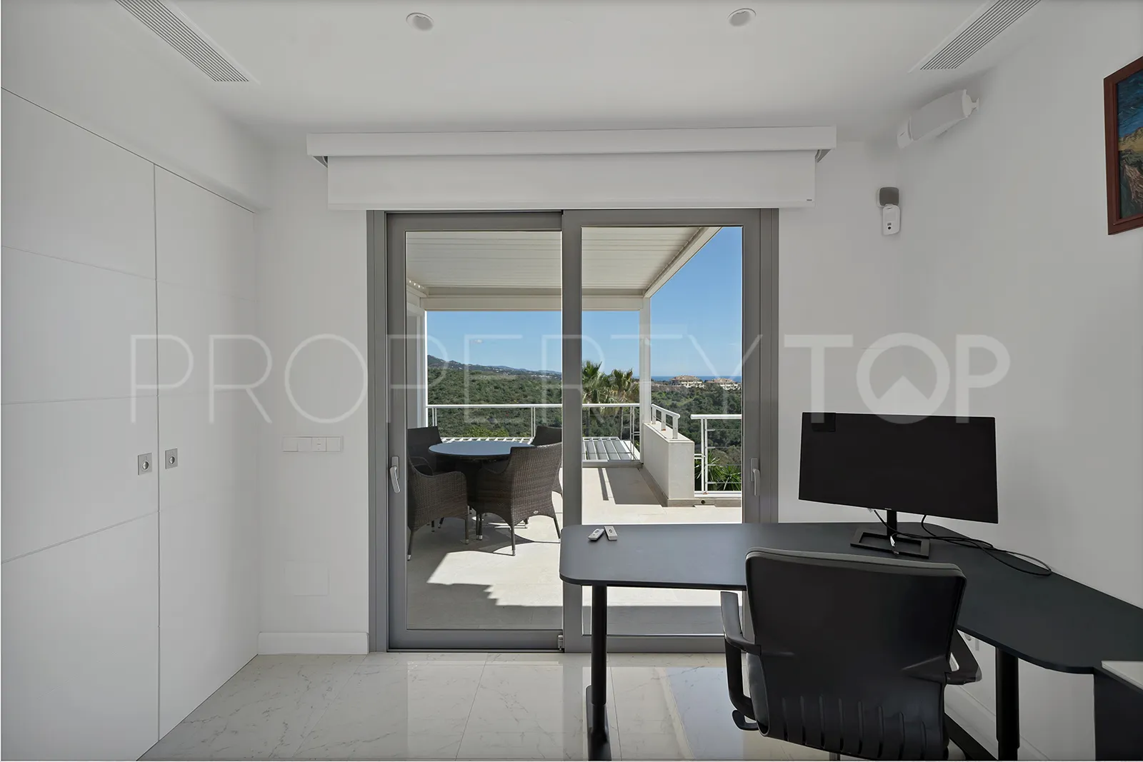 Las Lomas de Nueva Andalucia, villa en venta de 4 dormitorios