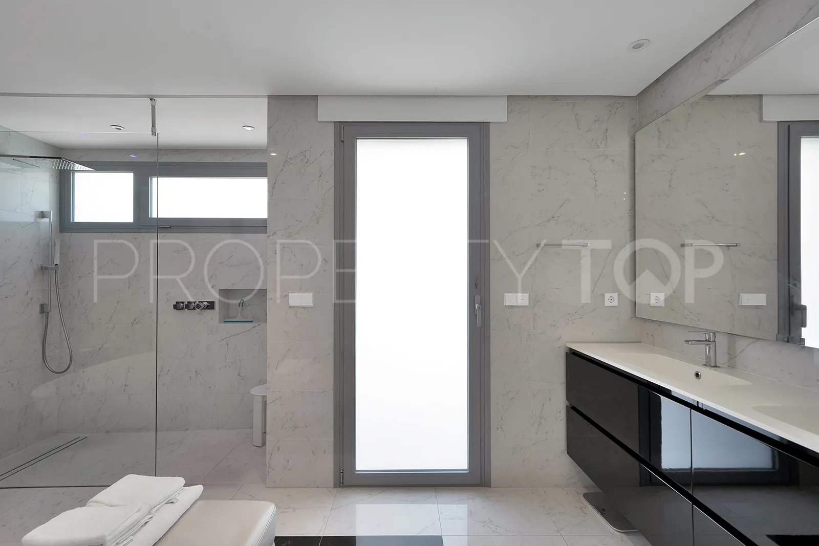 Las Lomas de Nueva Andalucia, villa en venta de 4 dormitorios