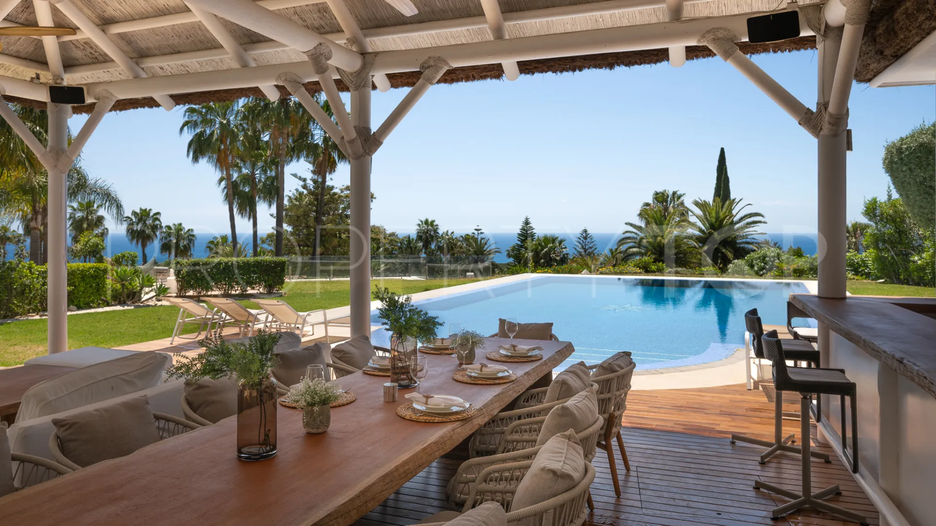 Buy Hacienda las Chapas 7 bedrooms villa