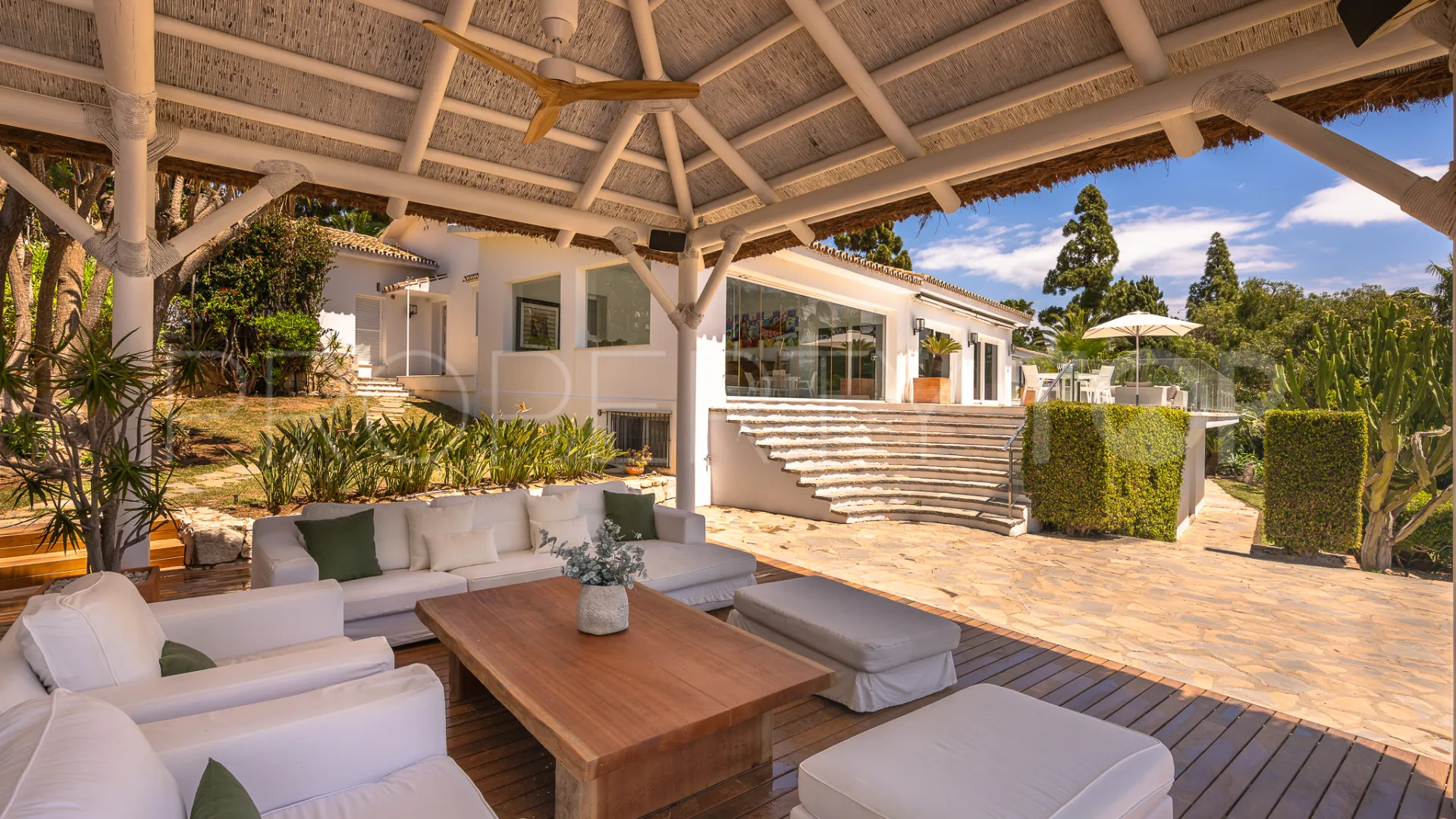 Buy Hacienda las Chapas 7 bedrooms villa