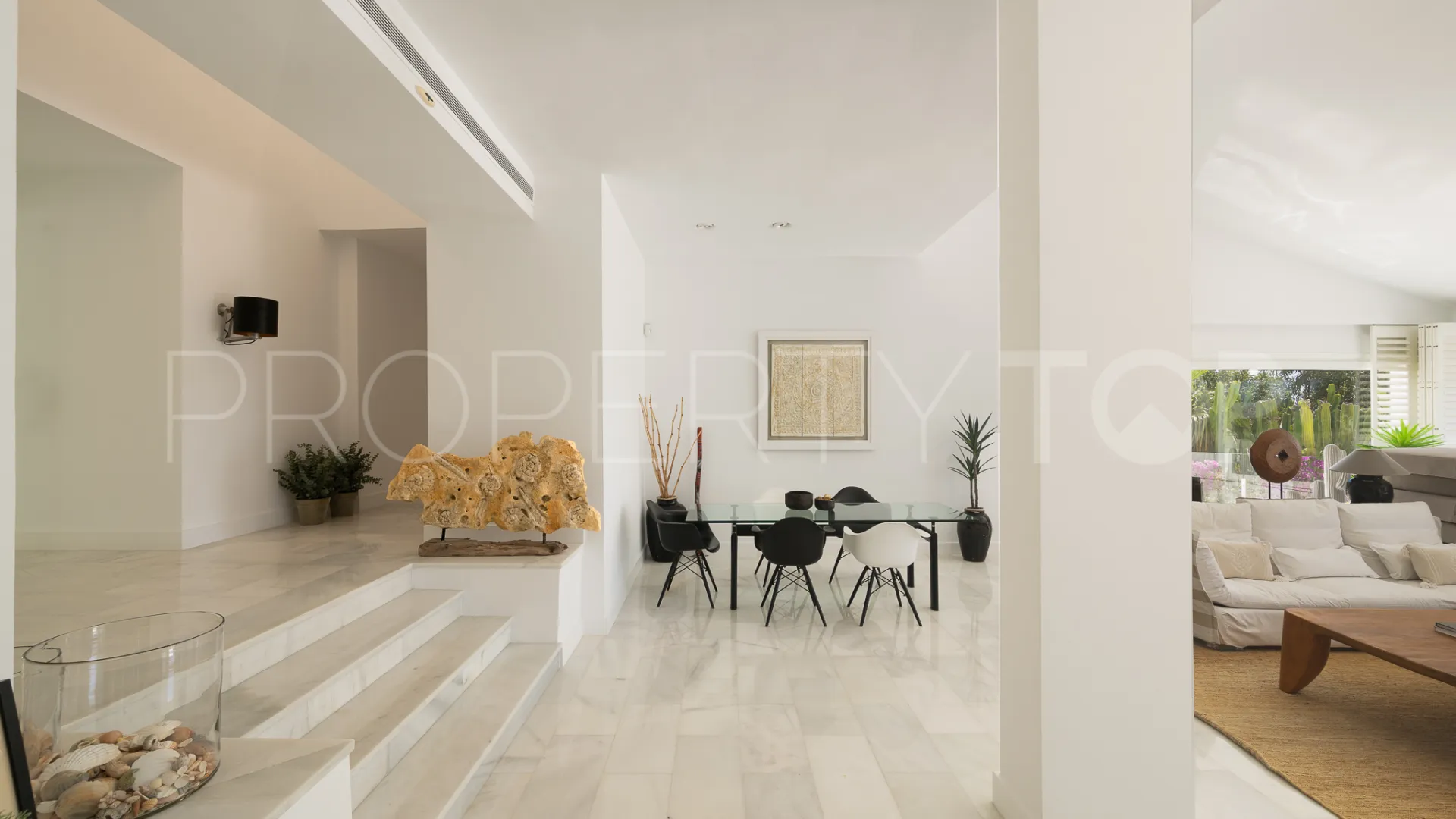 Buy Hacienda las Chapas 7 bedrooms villa