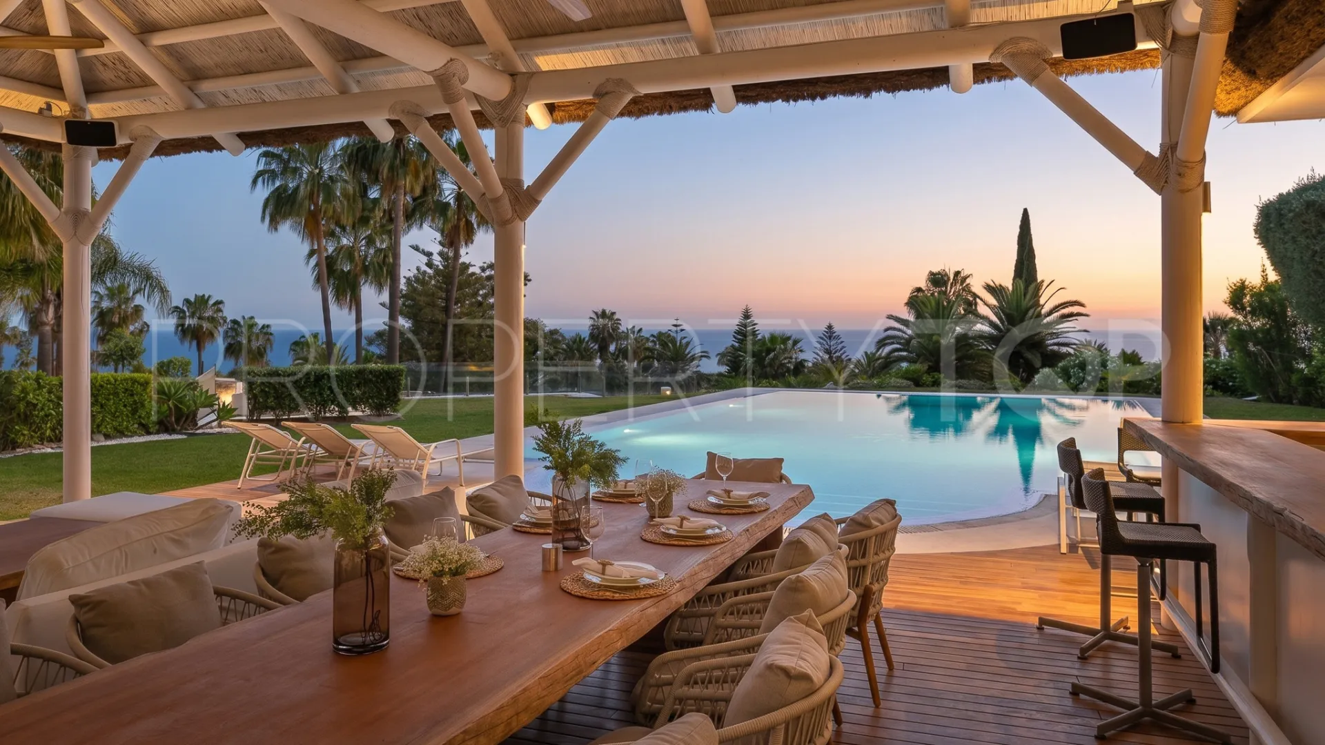 Buy Hacienda las Chapas 7 bedrooms villa