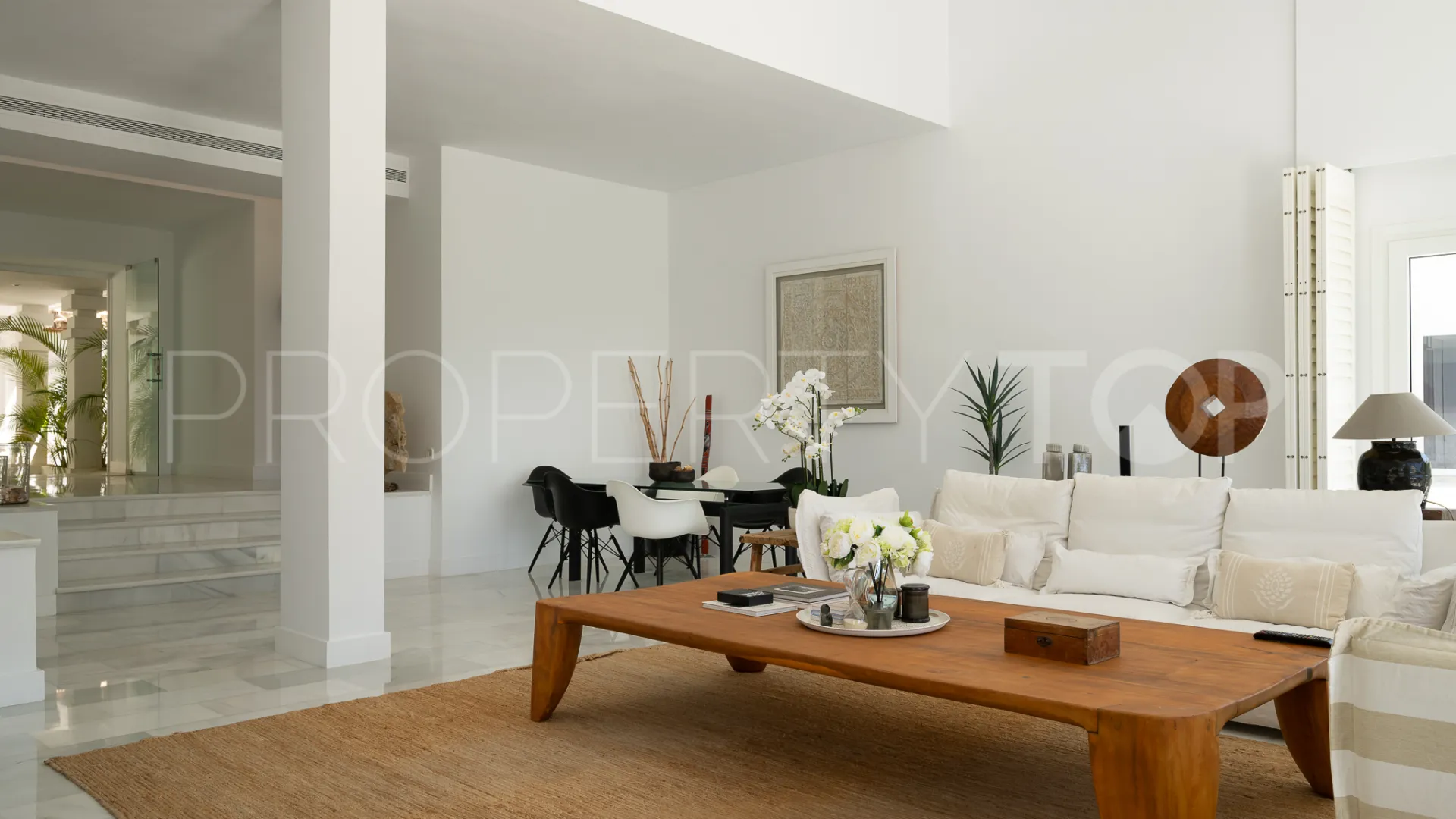 Buy Hacienda las Chapas 7 bedrooms villa