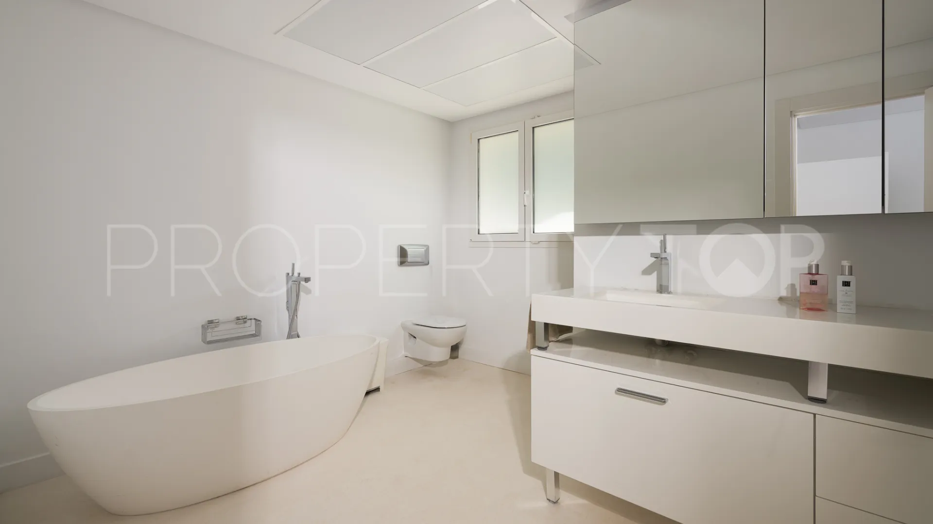 Buy Hacienda las Chapas 7 bedrooms villa