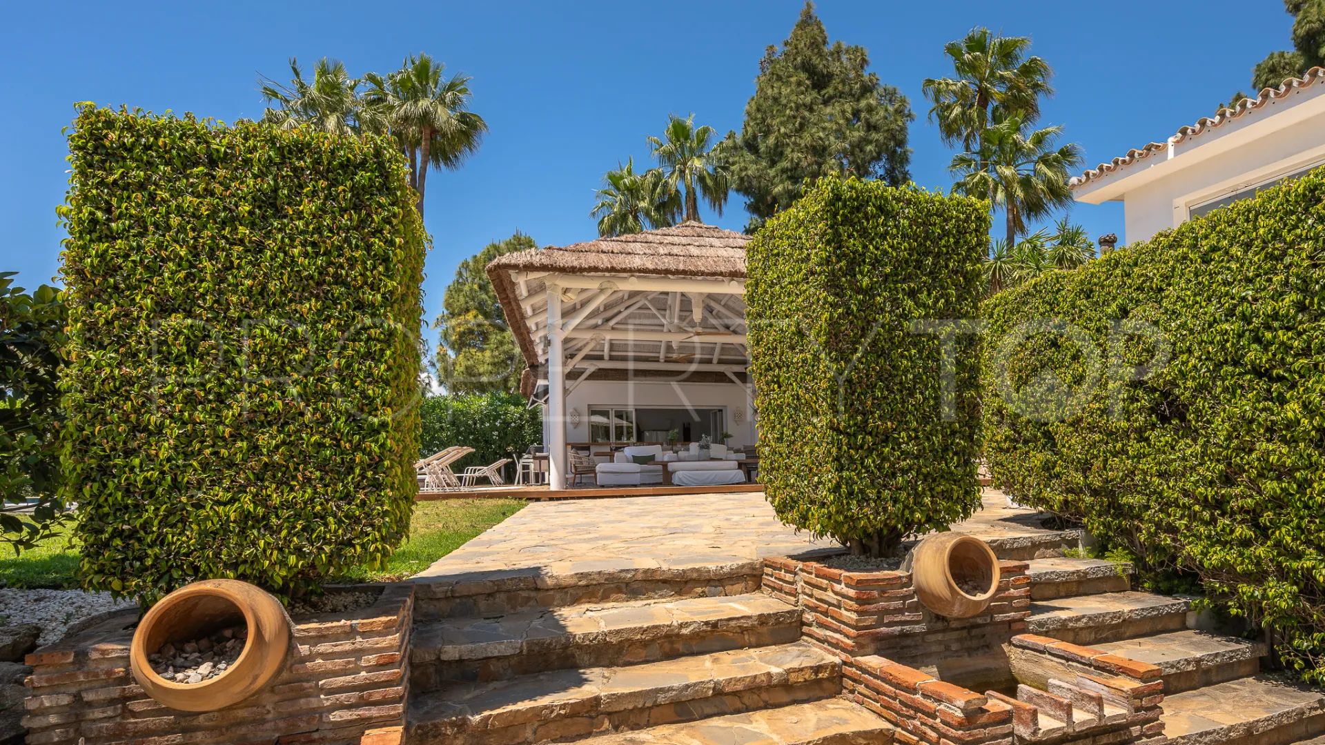 Buy Hacienda las Chapas 7 bedrooms villa
