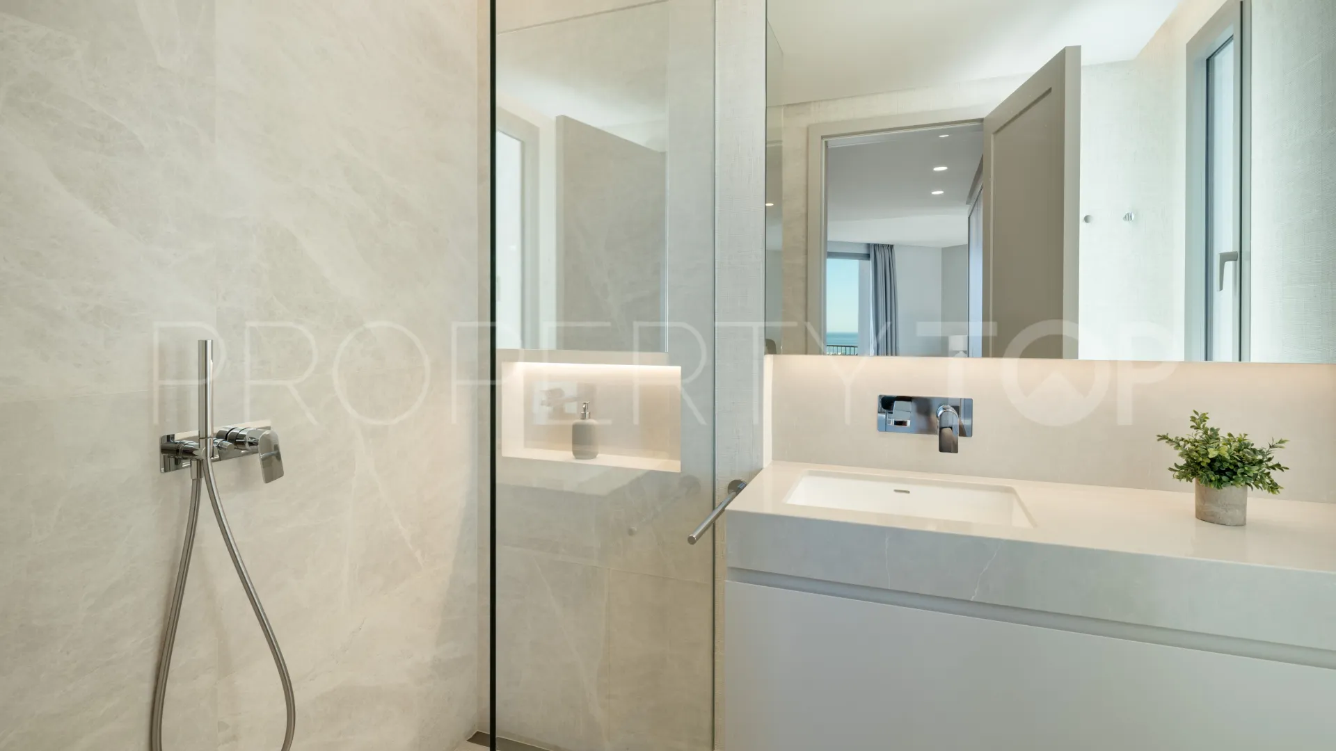 La Quinta villa for sale