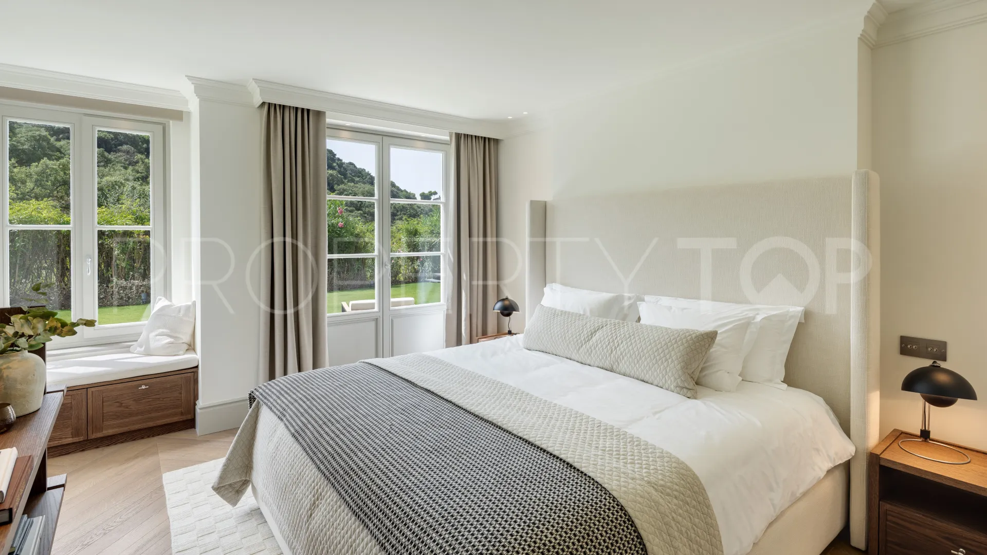 For sale villa with 5 bedrooms in La Zagaleta
