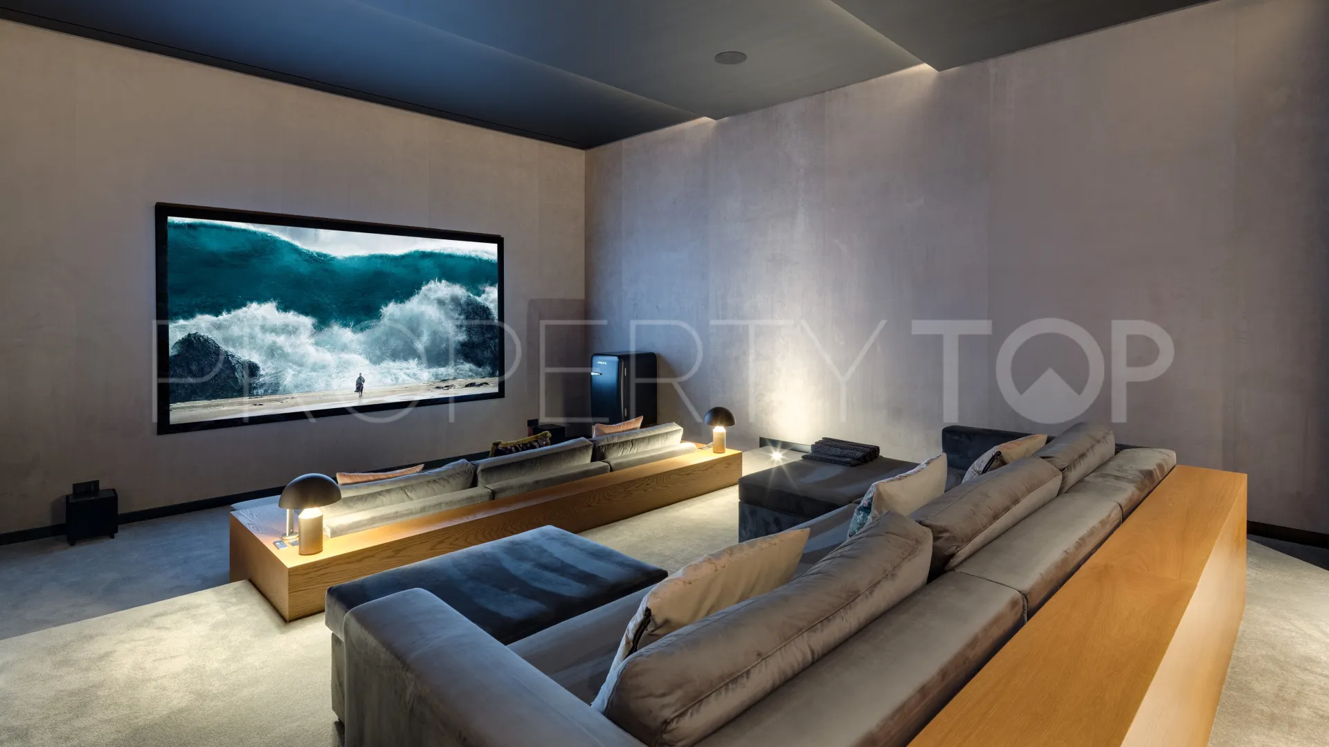 8 bedrooms villa for sale in El Madroñal