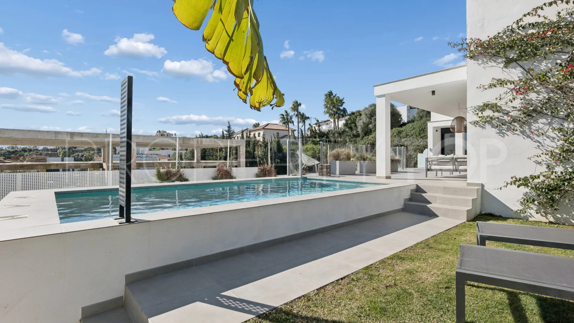Estepona Oeste, villa en venta con 3 dormitorios