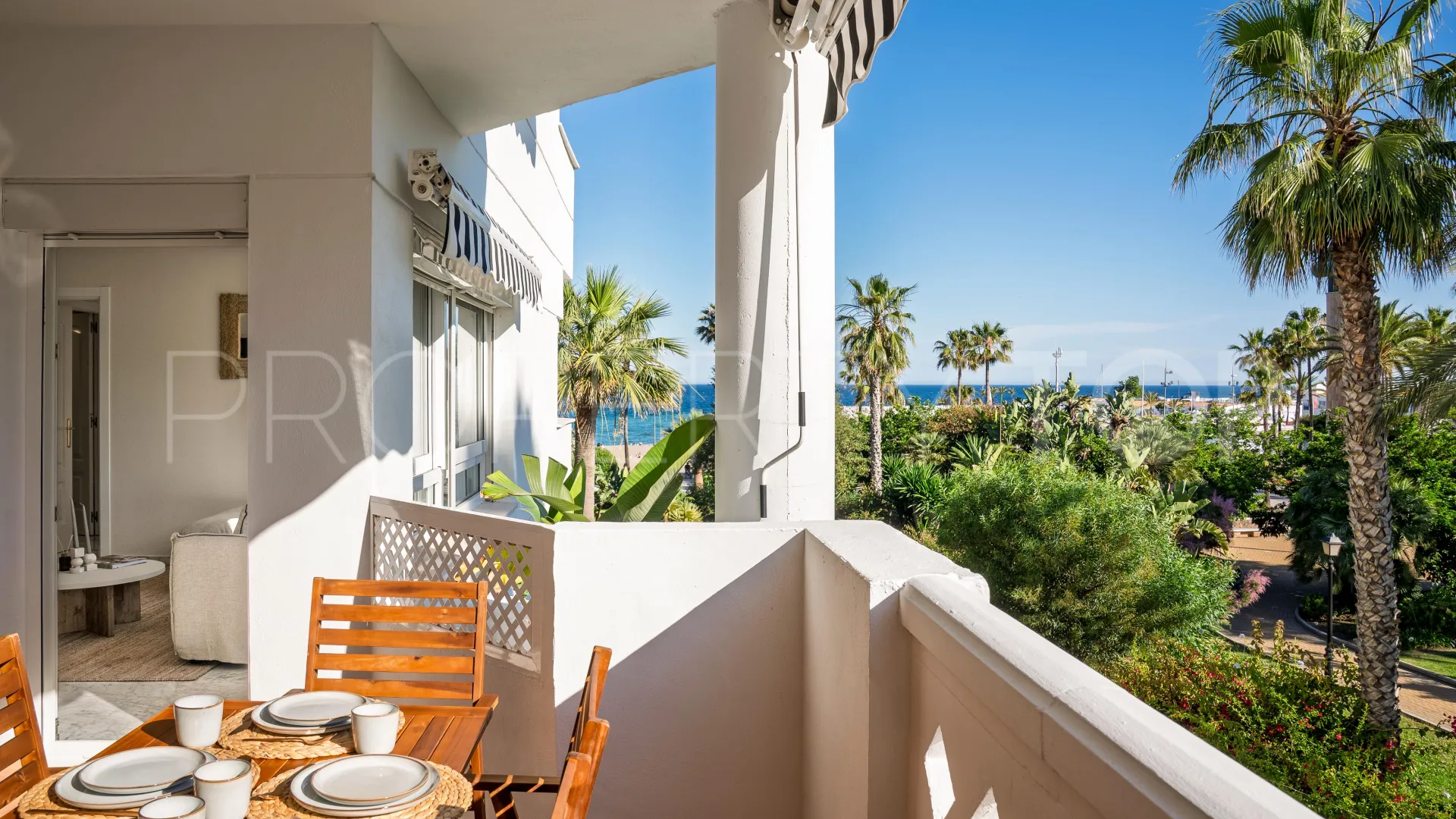 Se vende apartamento en Marbella - Puerto Banus de 4 dormitorios