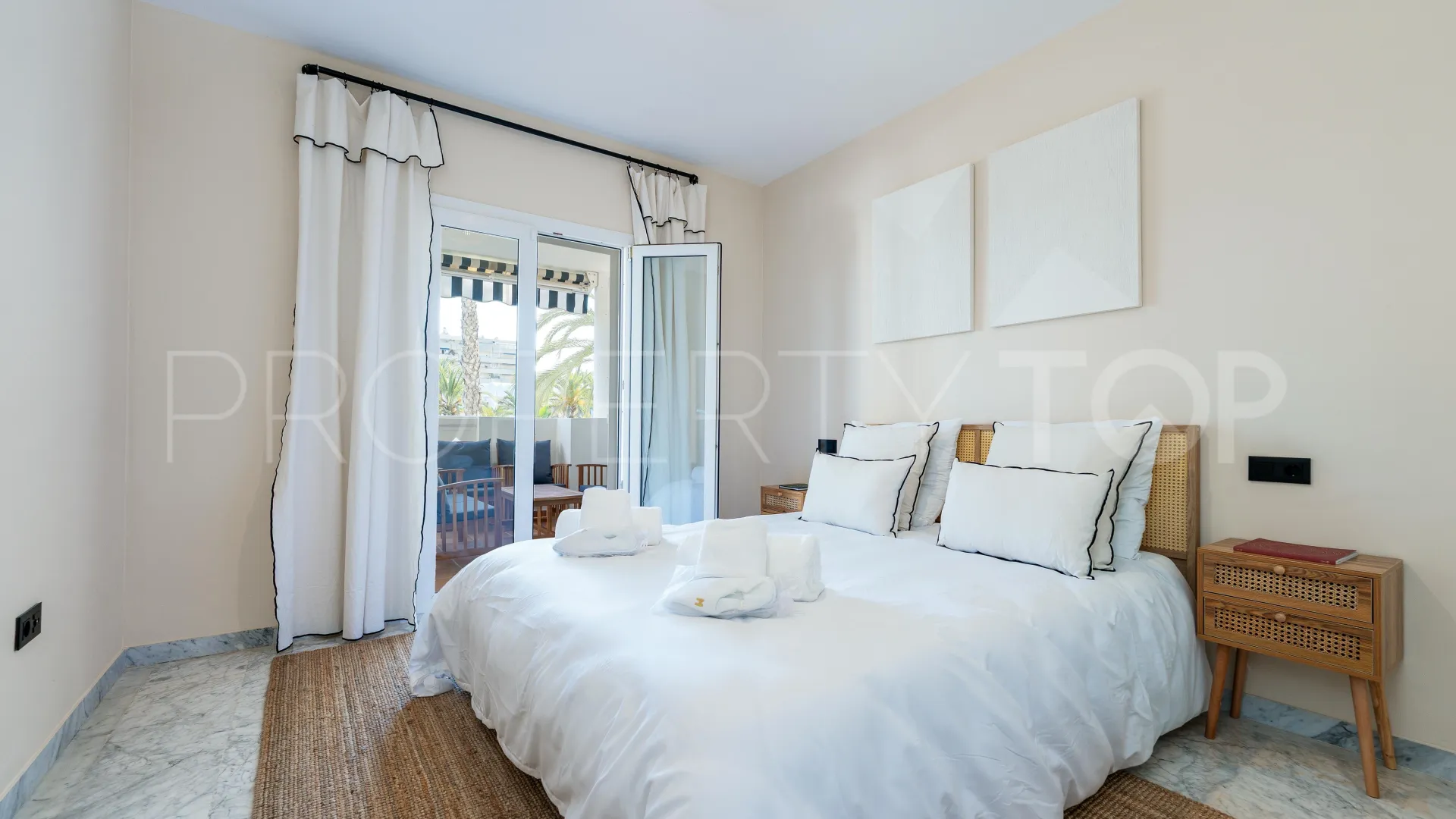Se vende apartamento en Marbella - Puerto Banus de 4 dormitorios