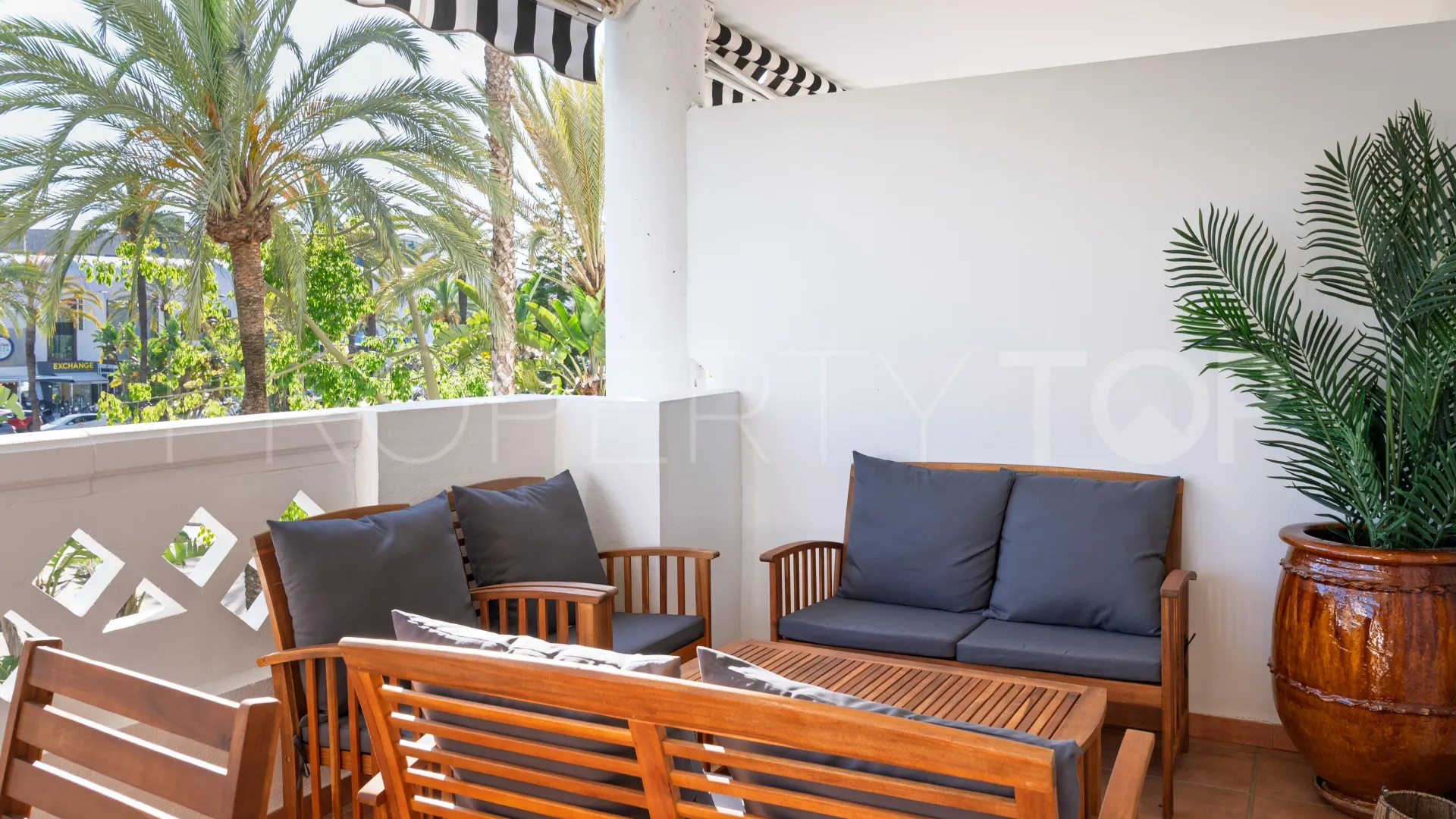 Se vende apartamento en Marbella - Puerto Banus de 4 dormitorios
