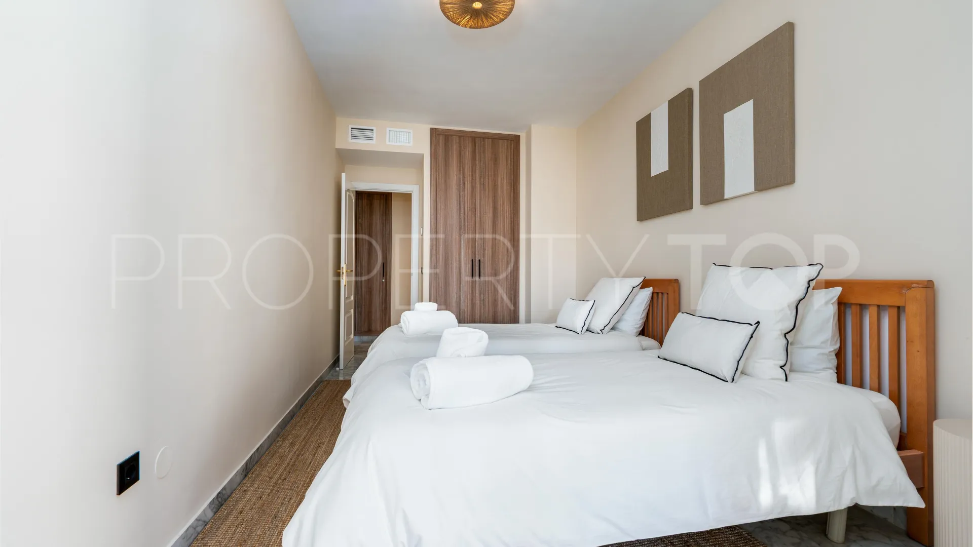 Se vende apartamento en Marbella - Puerto Banus de 4 dormitorios