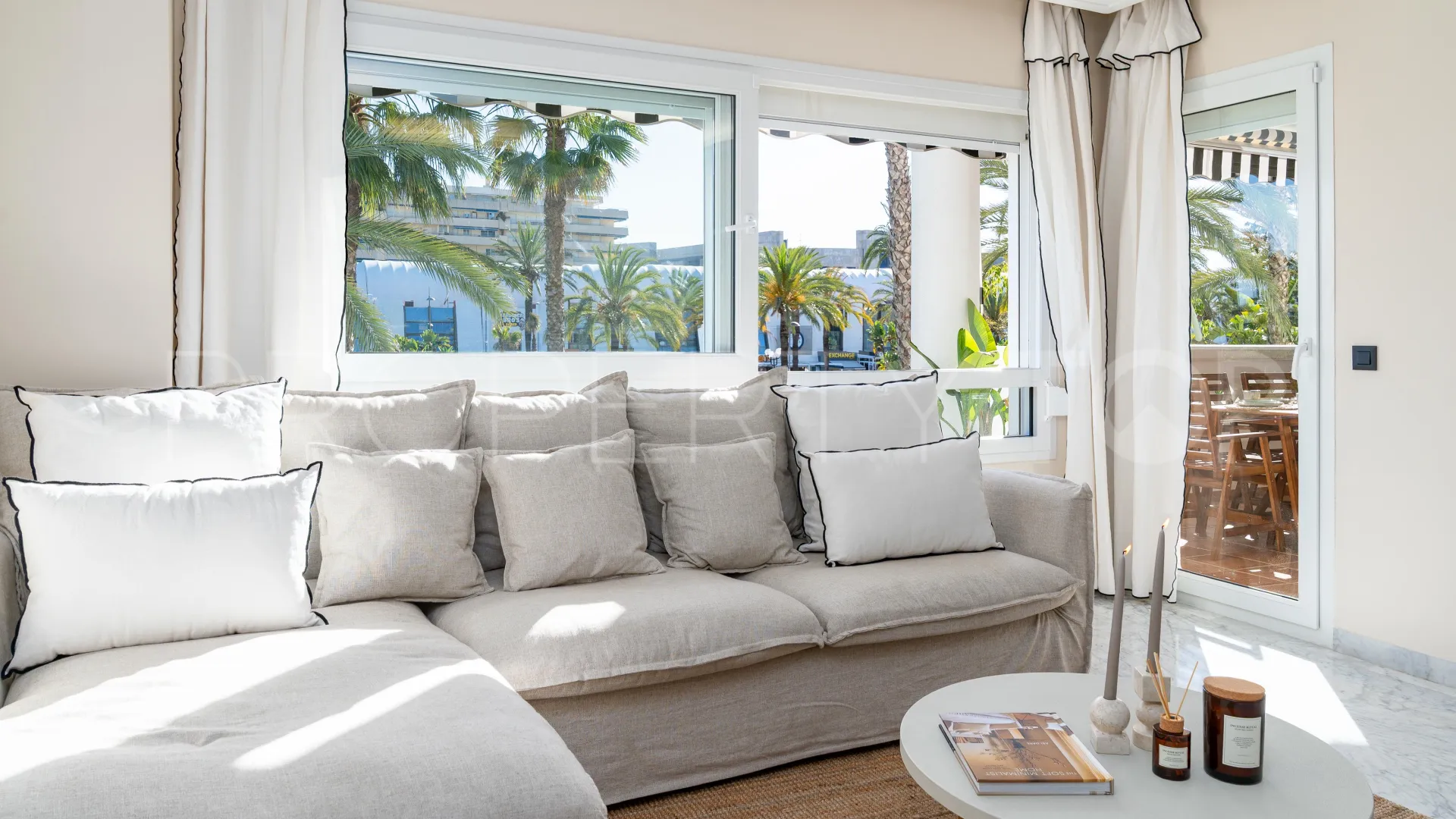 Se vende apartamento en Marbella - Puerto Banus de 4 dormitorios