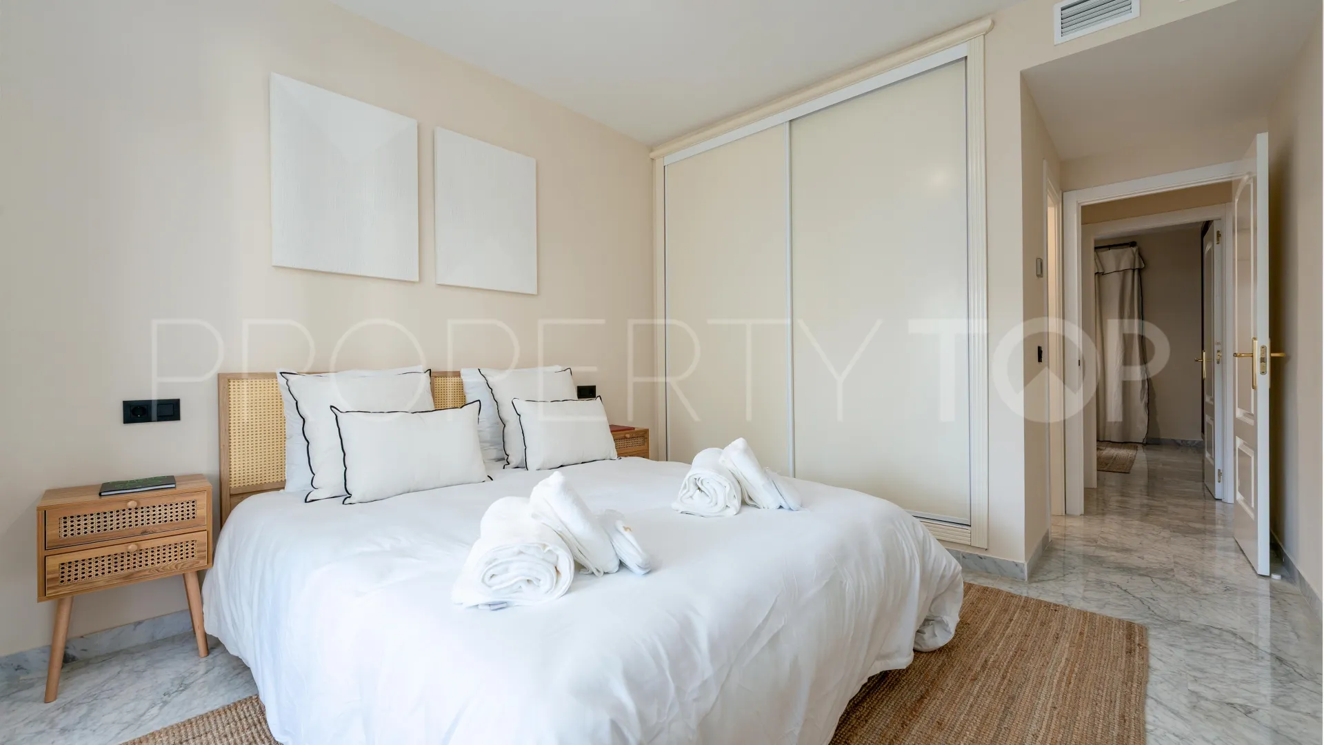 Se vende apartamento en Marbella - Puerto Banus de 4 dormitorios
