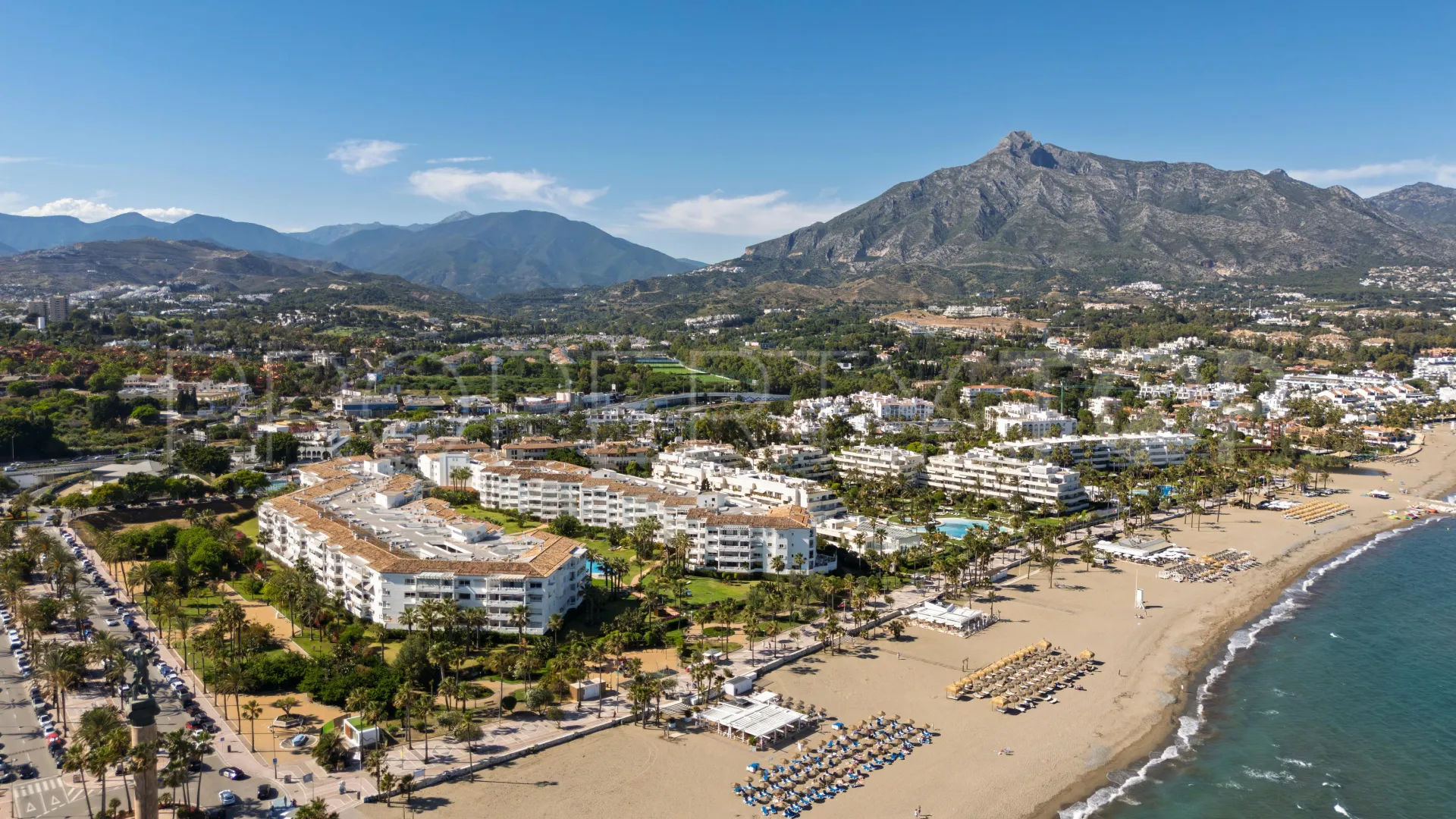 Se vende apartamento en Marbella - Puerto Banus de 4 dormitorios