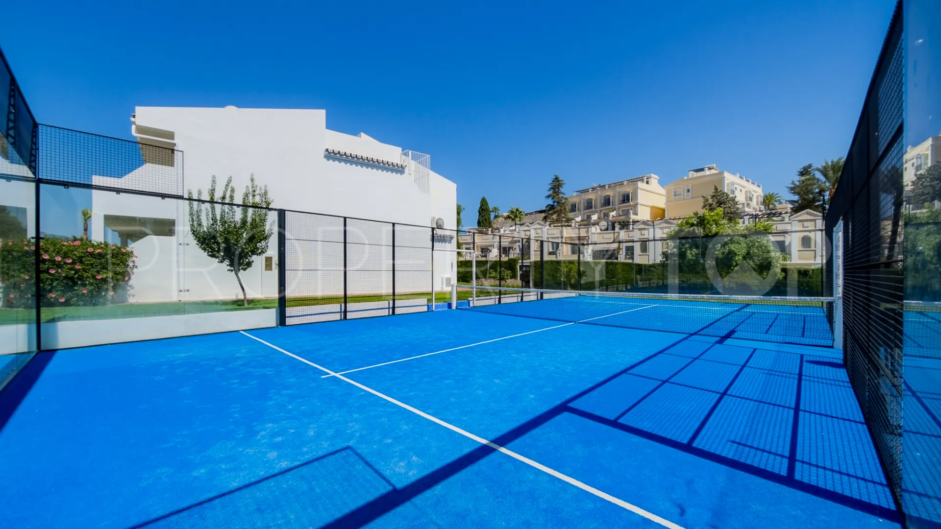 For sale penthouse in Los Dragos with 2 bedrooms
